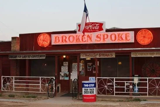 Broken Spoke (Restaurant)