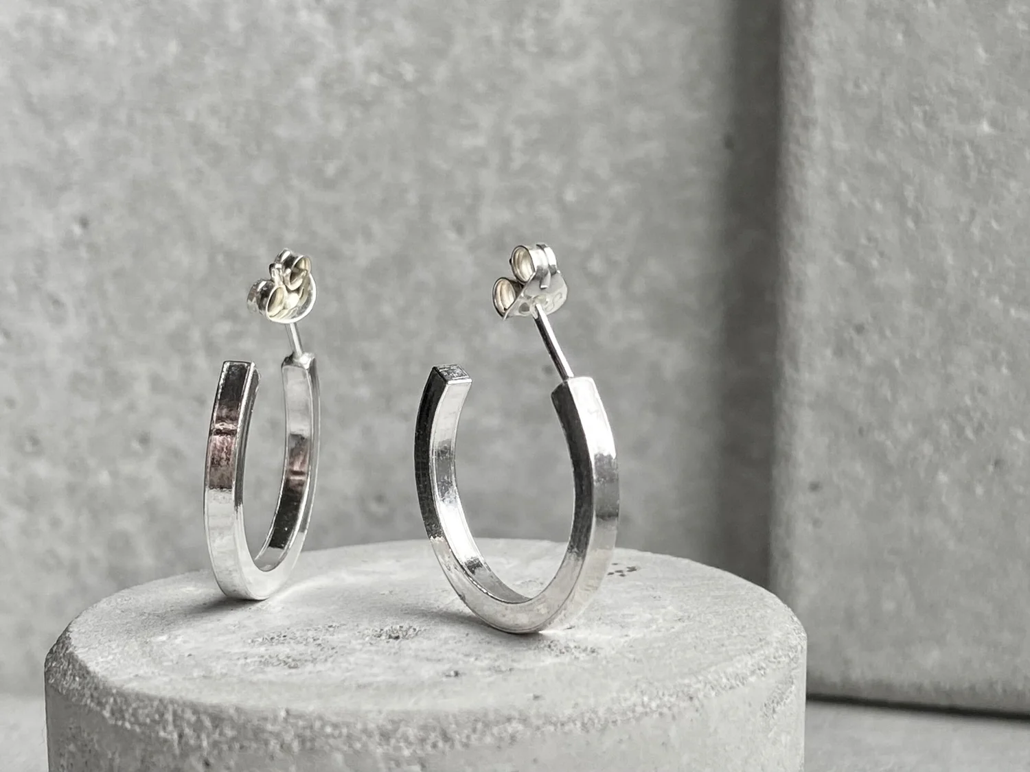 アクセサリー BONEE SQUARE HOOPS(MINI) SILVER Amazon.com: 925 Sterling Silver 2.00mm Square Hoop Earrings