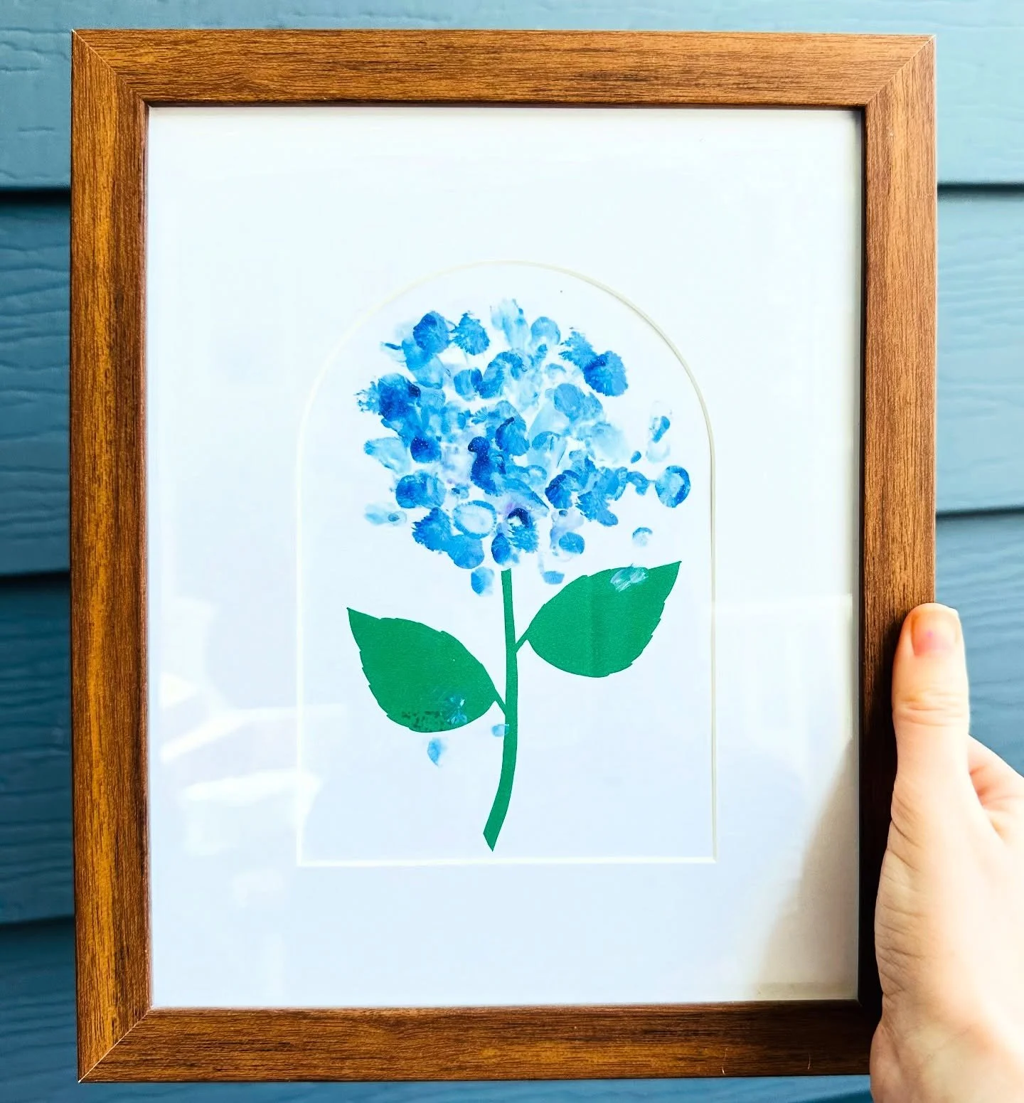 In our hydrangea era this Mother&rsquo;s Day. Our real hydrangeas won&rsquo;t be blooming in time but I&rsquo;ll have these sweet fingertip florals to ring in Spring! 🪻

(Download available on Etsy!)
