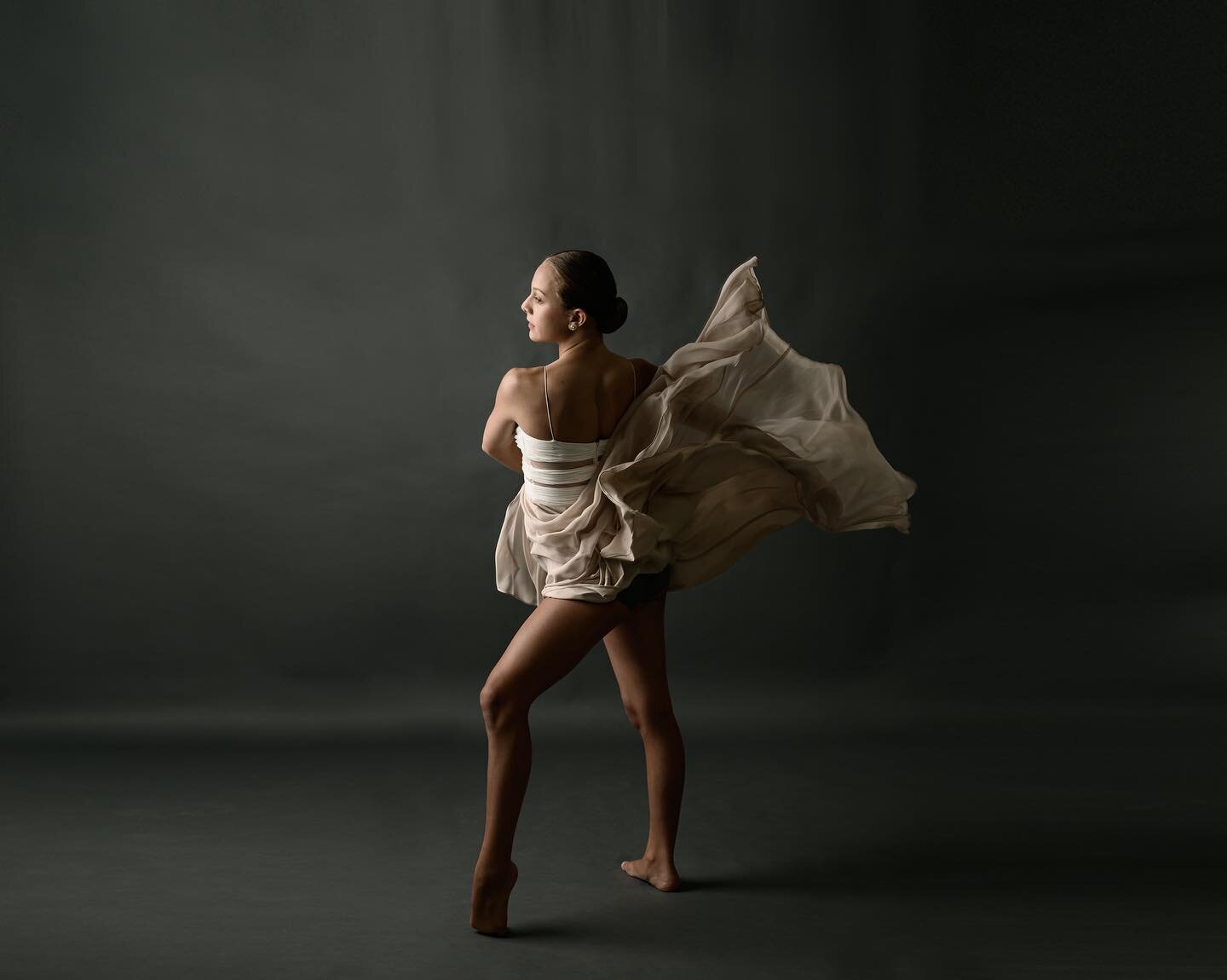 Meet Leila Skye Gulli @dancer.leila #dancer @eliteacademyofdance #dancersofinstagram #dance #dancersofinstagram @vilmarodriguezphotography #studiophotography #ig_worcester #iloveworcester