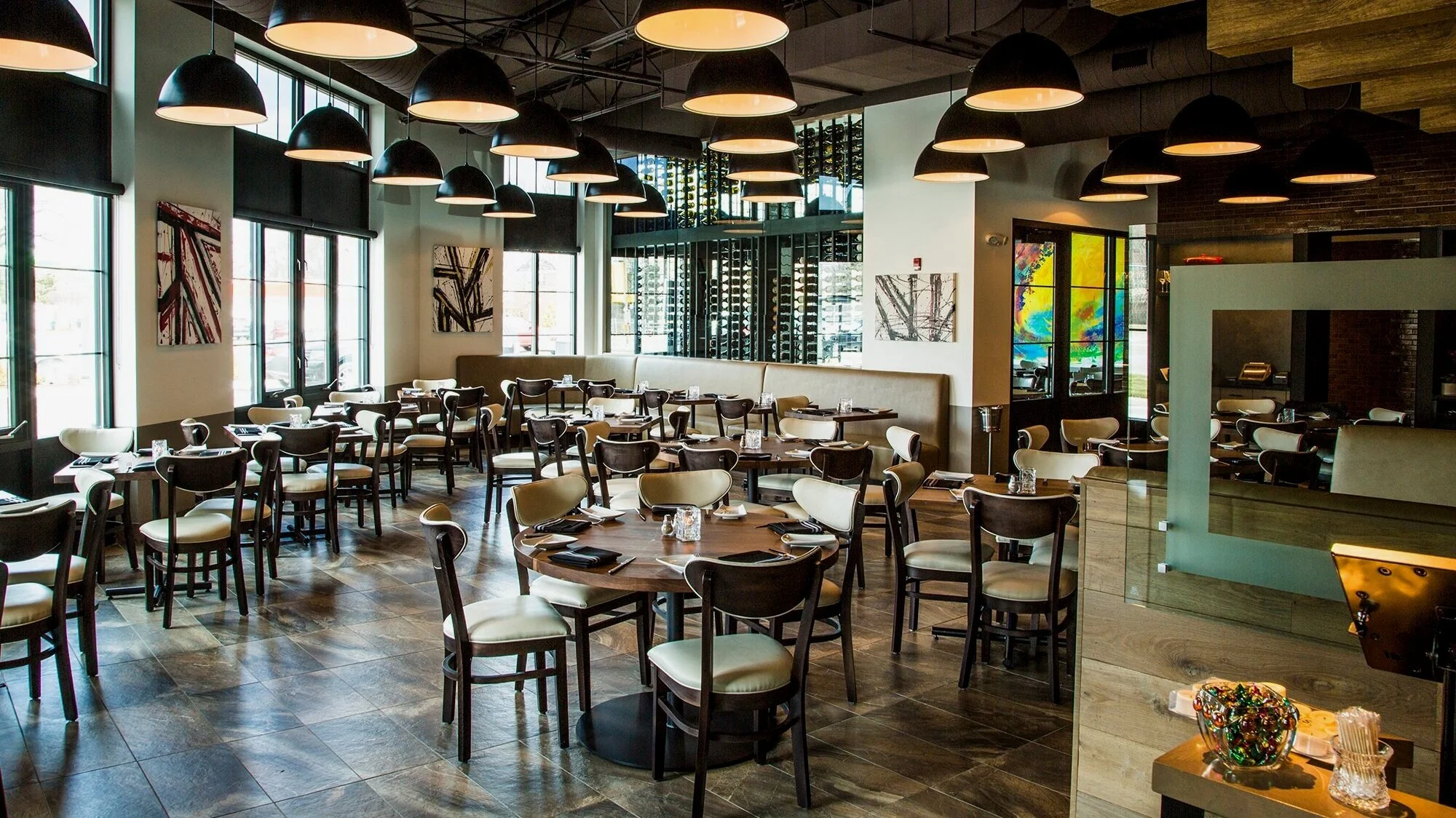 Governor Closing Bars &amp; Restaurants to Indoor Service in Metro East, Suburban Cook
