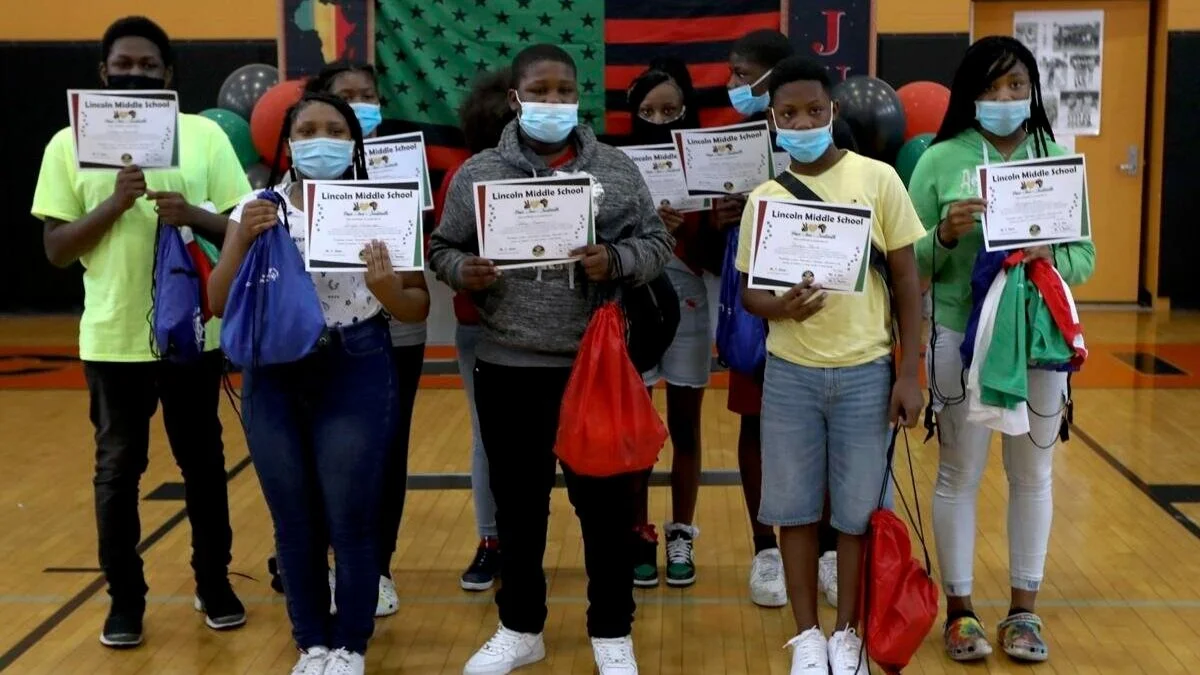 Teachers Unions Support Mask Mandate, Silent on Vaccinations