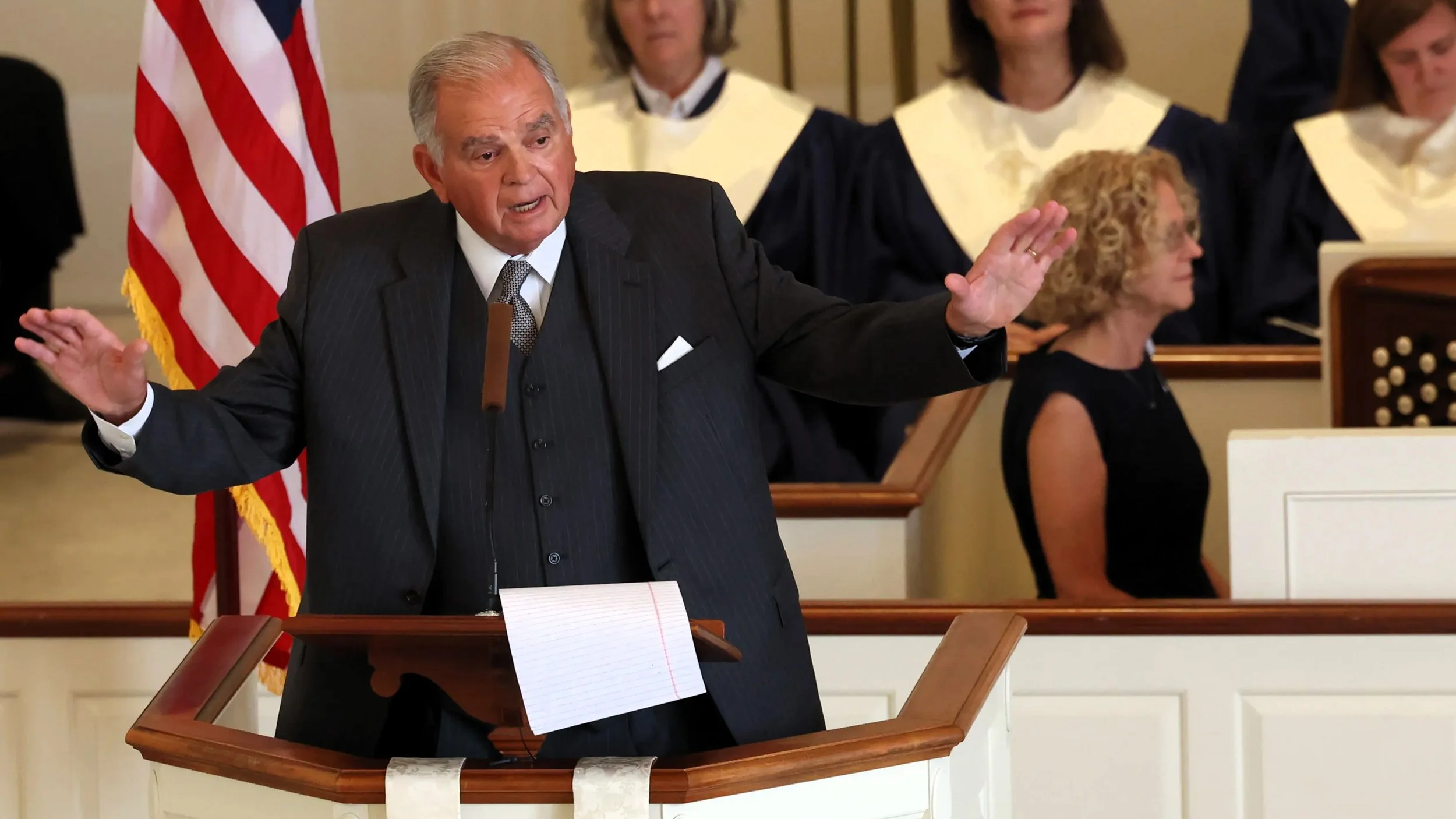 LaHood to Take Top Role of Edgar Fellows Program