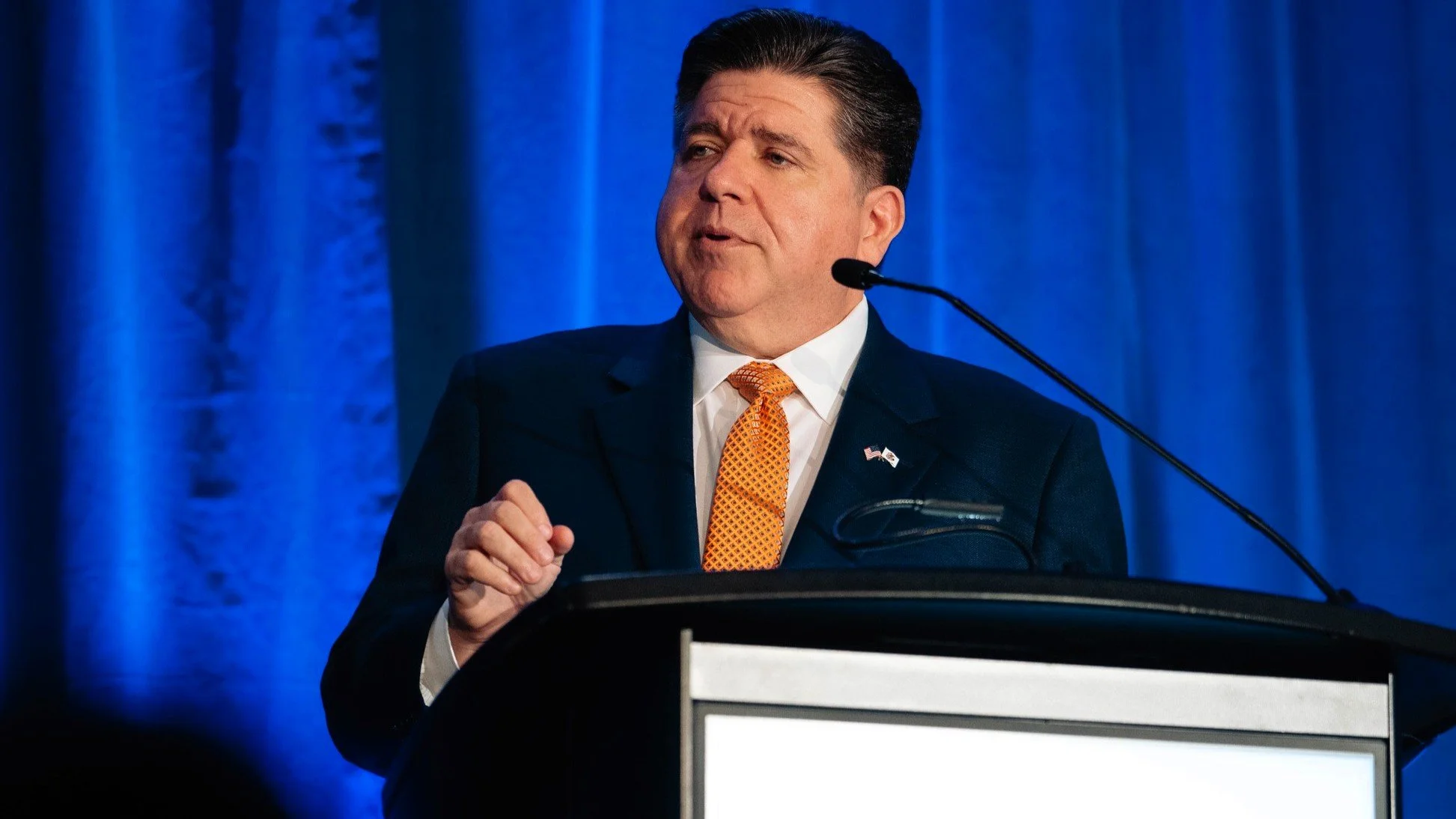 Pritzker Dings Johnson Over Bears Stadium Talks