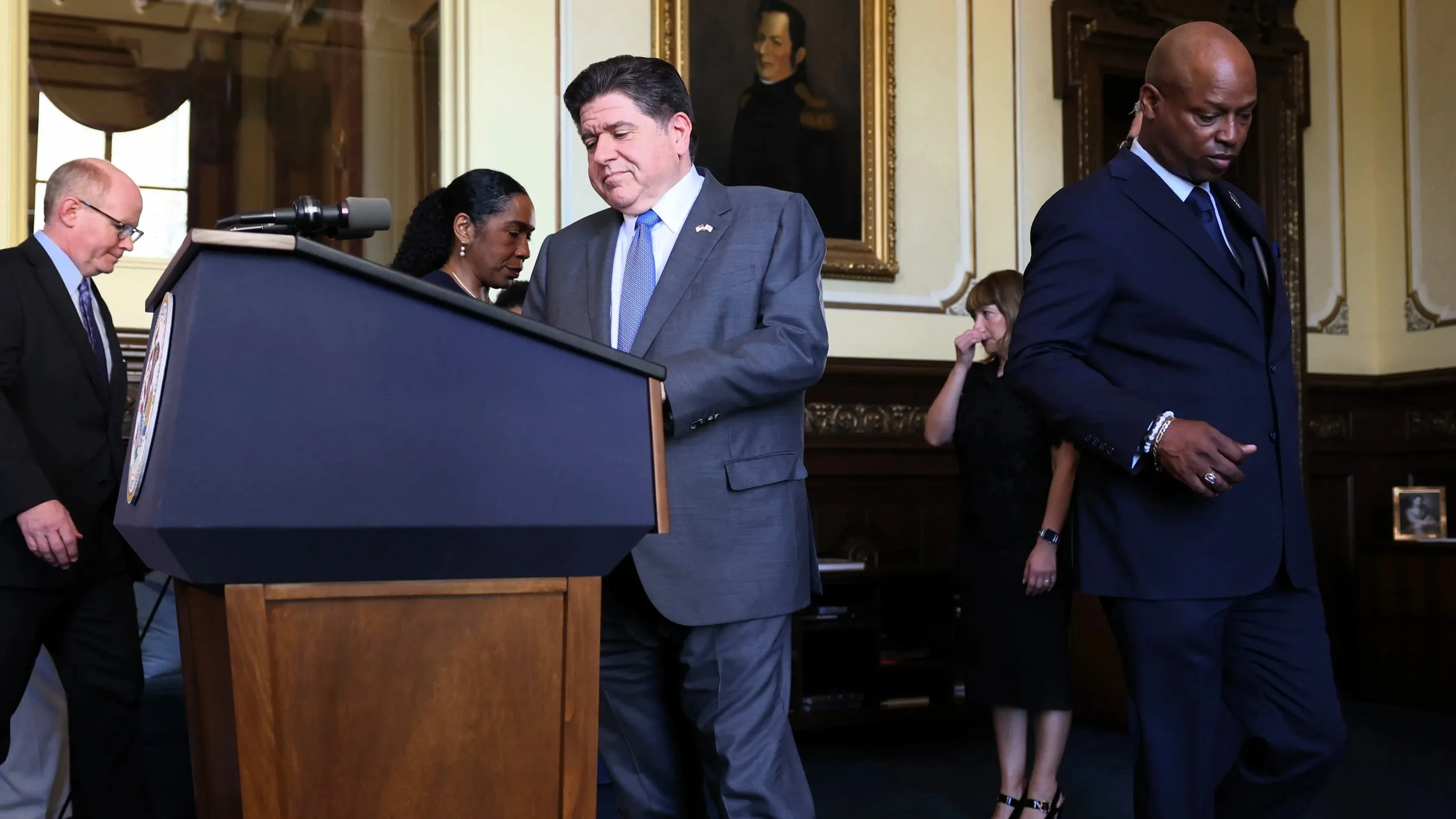 Pritzker: "I Don't Want" Bears to Leave Illinois