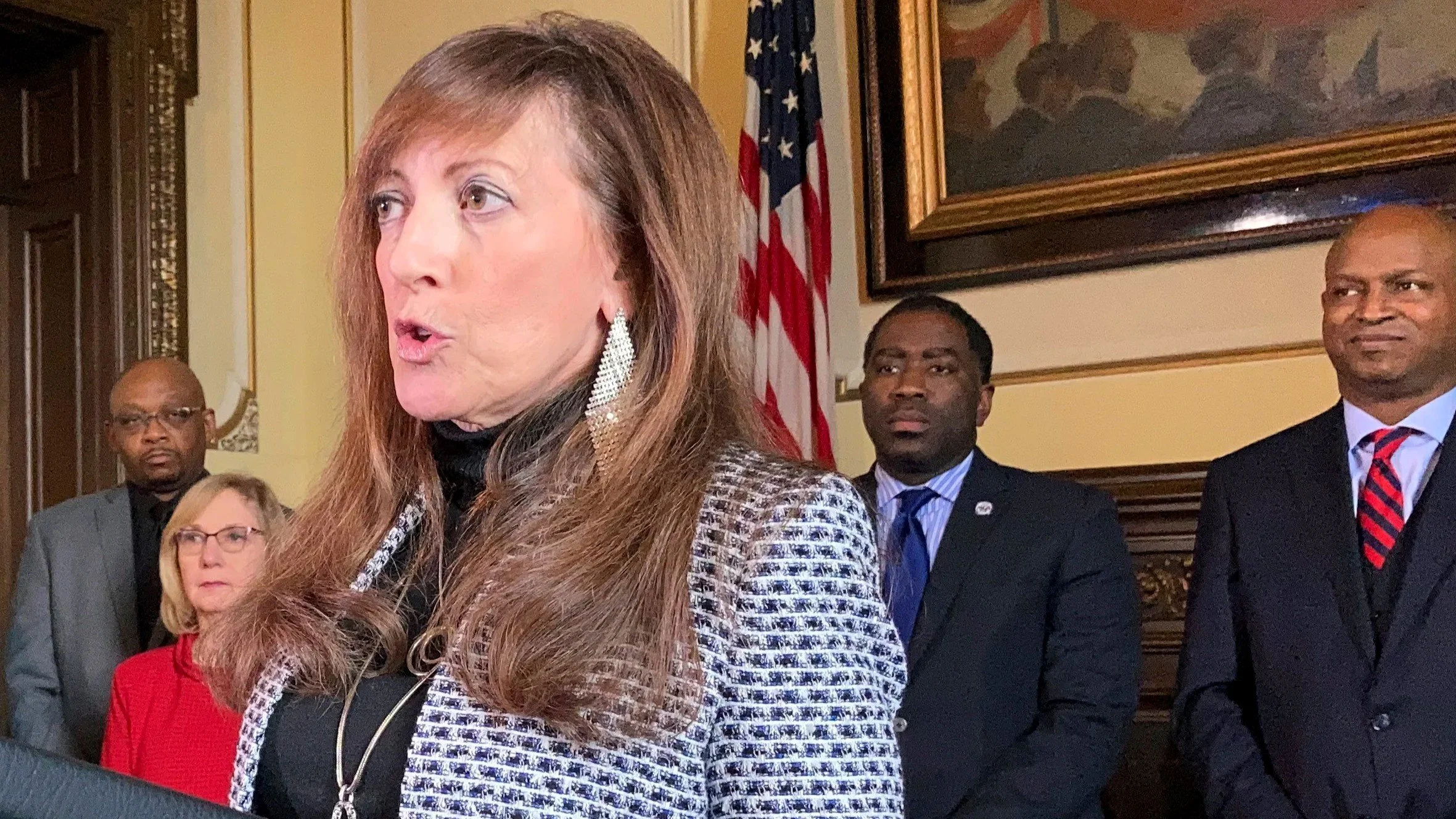 Holmes Withdraws from November Ballot, Will Retire