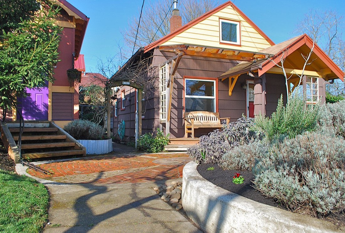 Ruth-cottages-orange-splot.jpg