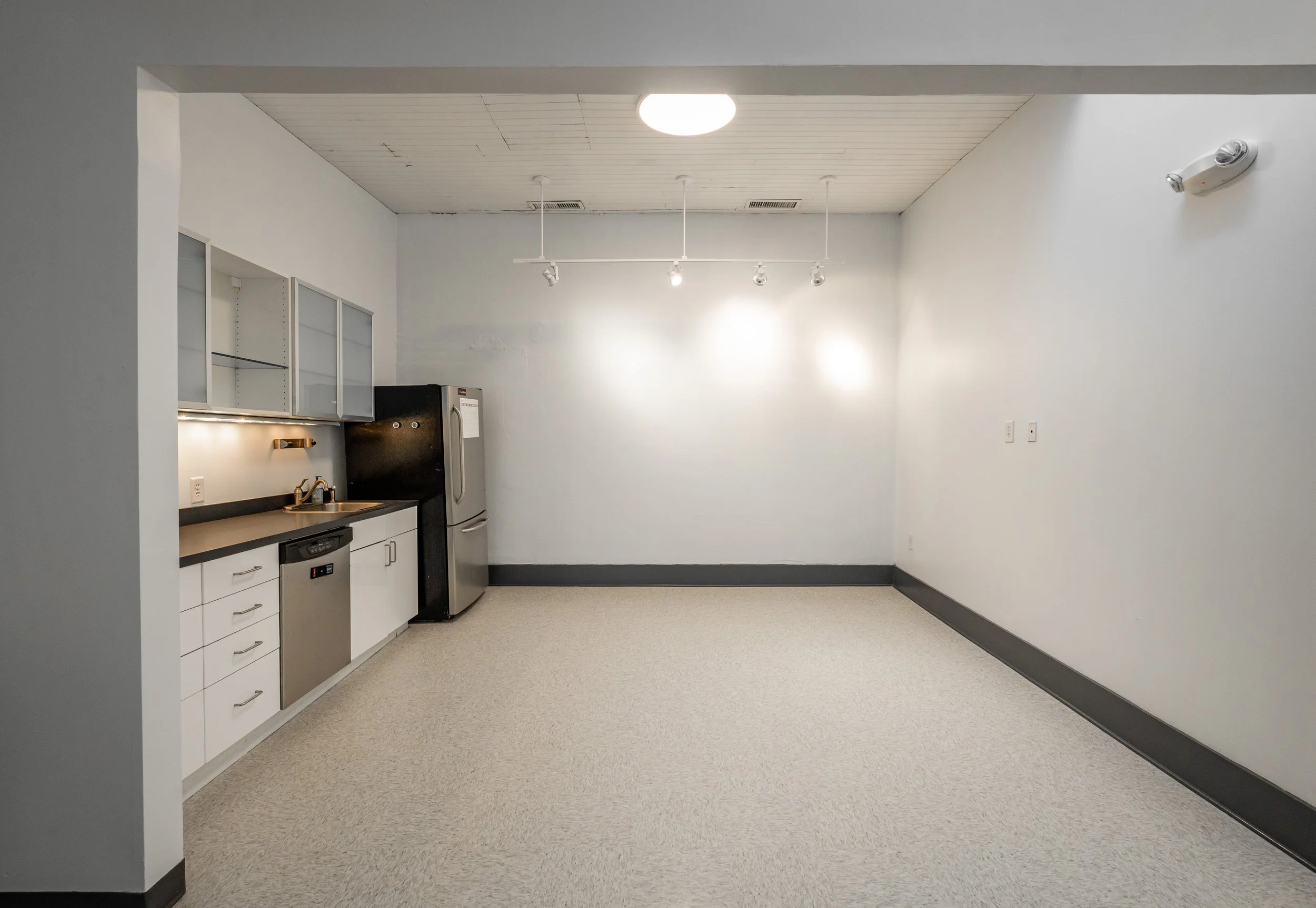 20240813 (401 E. Chapel Hill Street, 2nd floor).jpg