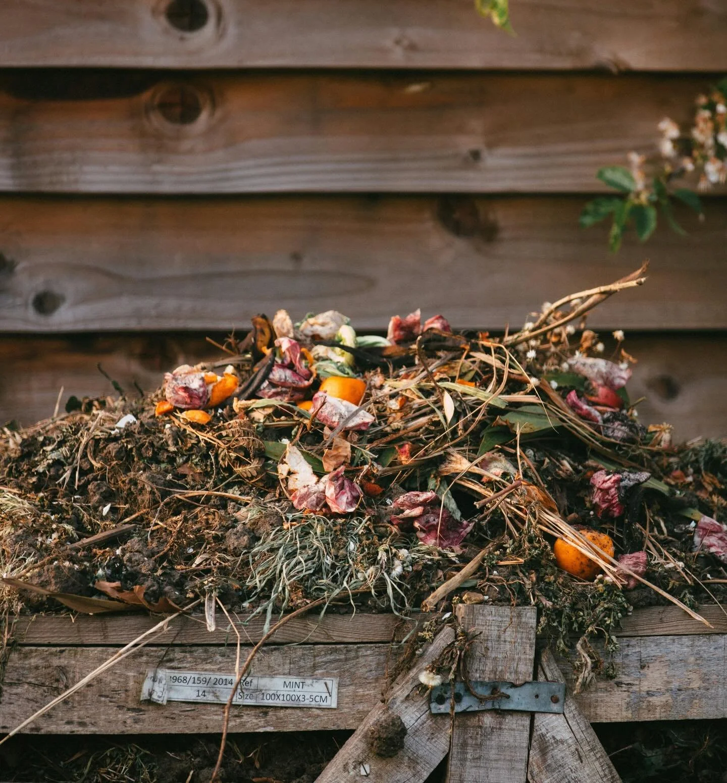A fitting subject for National Gardening Week (which runs from today until Sunday 3 May) our @fobsheffield talk on Tuesday morning is all about compost&hellip;&hellip;.

Composting expert Jane Conquest will share lots of hints and tips on why, how an
