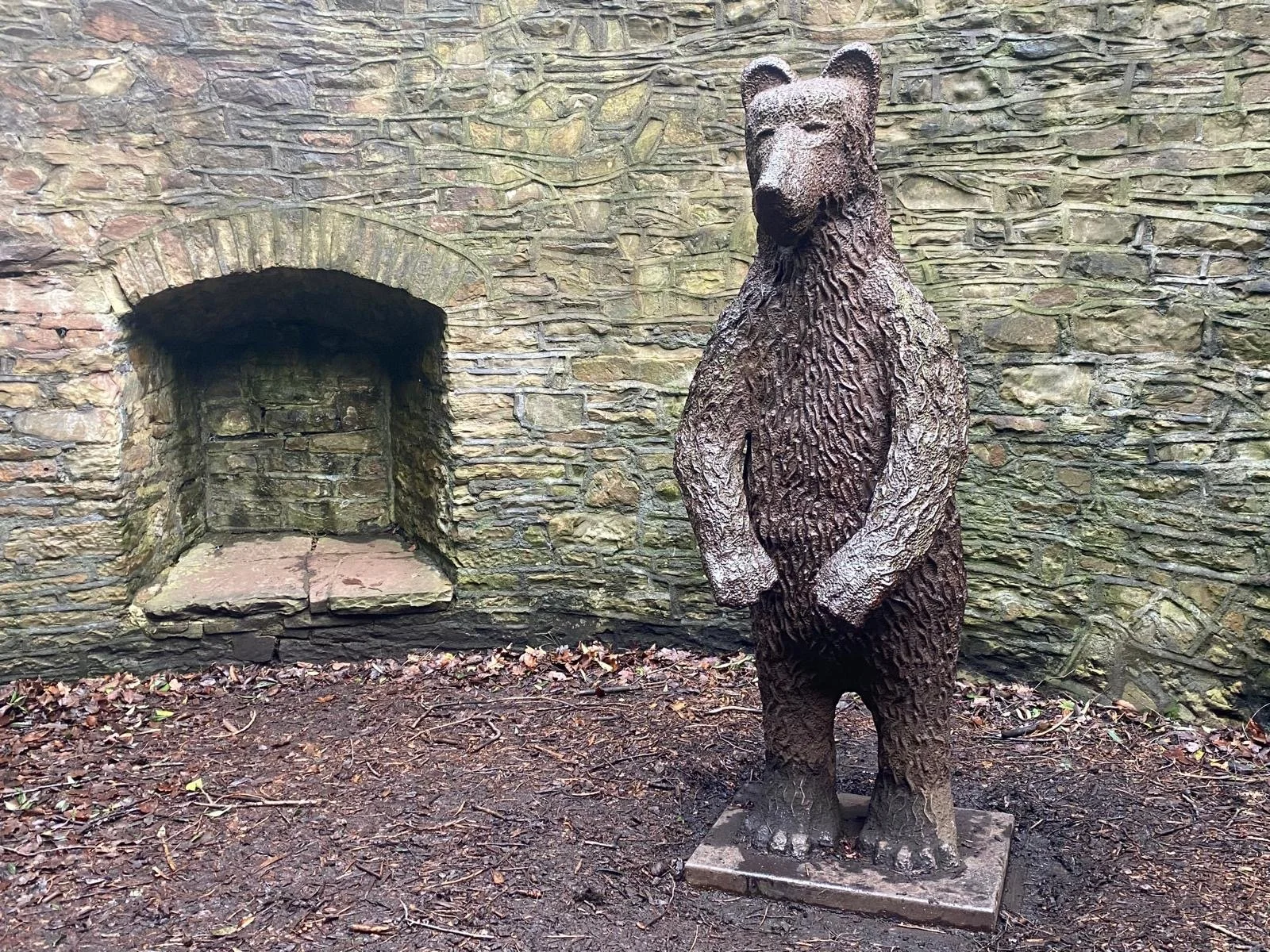 Bear_pit.JPG