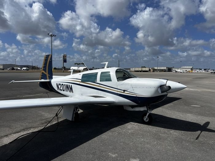 1977 Mooney M20J, 24-0195, N201WM