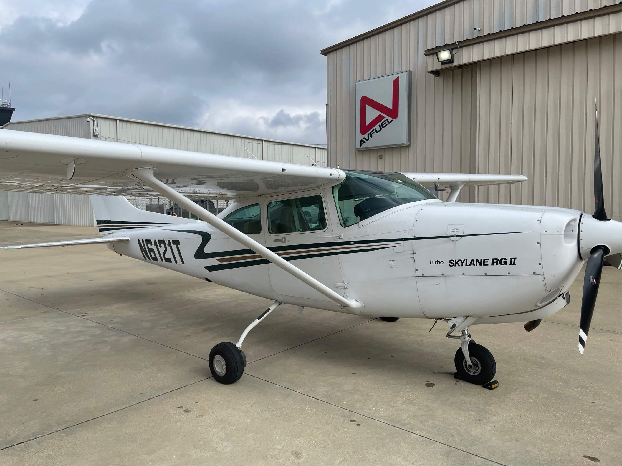 N6121T Ext,Photo Owner 1.png