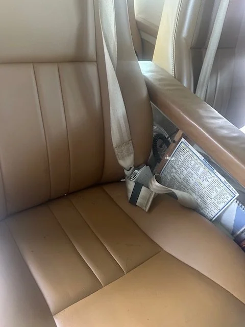 N6121T Int. Pic 3.jpg