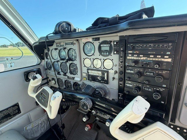 N342S Int Pic 5.jpg