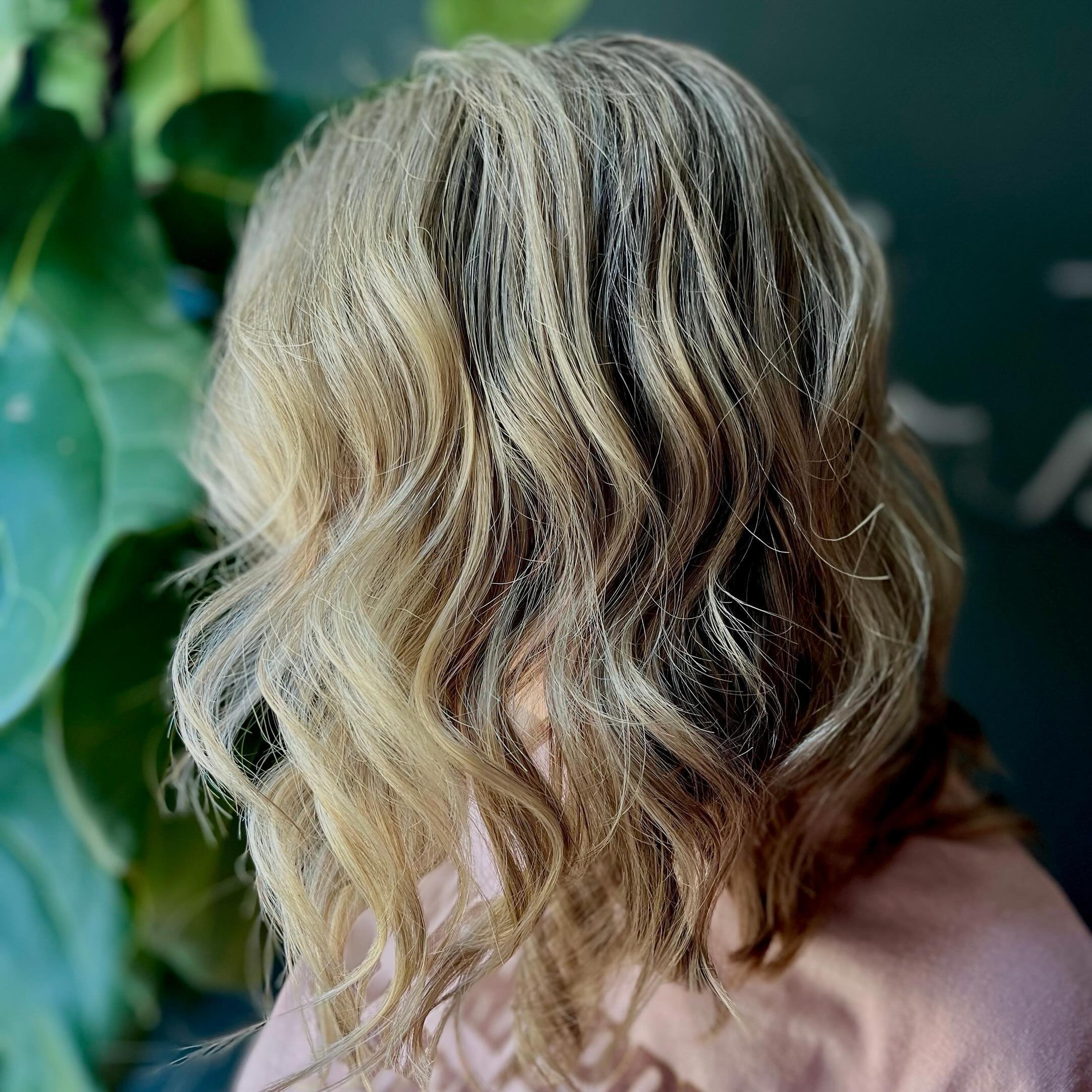 #hairinspo⁠
⁠
Seamless  grow out with #livedin full highlights by @moxiemiller_debbieblonding.⁠
⁠
Book NOW! Link in BIO ⬆️ to secure your April spot and the chance to save 10% off your service.⁠
⁠
#moxiemiller⁠
#havealittlemoxie⁠
#hairgoals⁠
#haircut