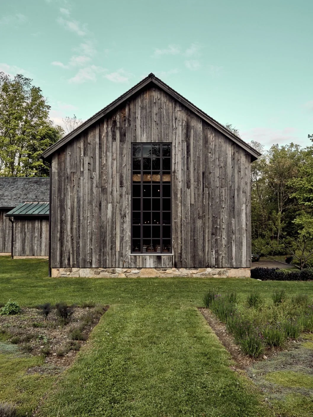 Some evenings stay with you long after the table is cleared. Our dinner celebrating Better at Home with Colu Henry was one of them.

Hosted by Stonewood Farm and Dutchess Magazine, the night brought together beautiful food, thoughtful conversation, a