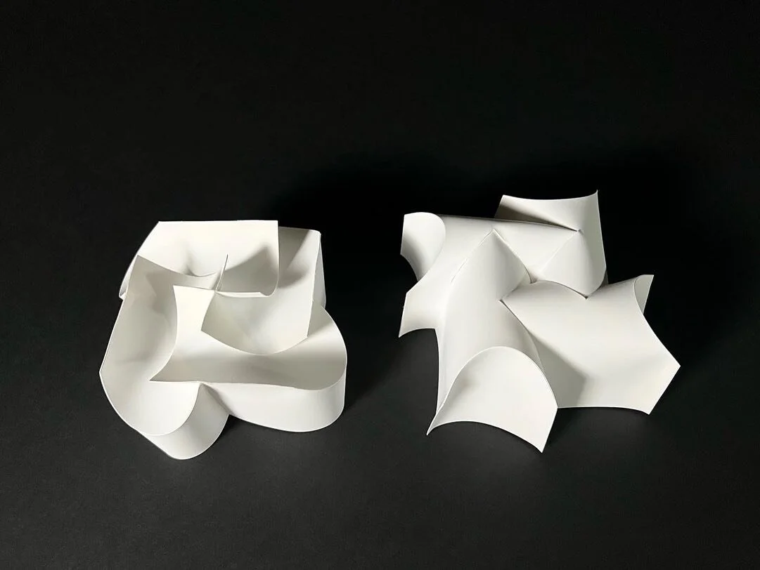 Pinwheel Vaults
Experiments in Surface assemblies
.
Models by @beccaschalip_arch