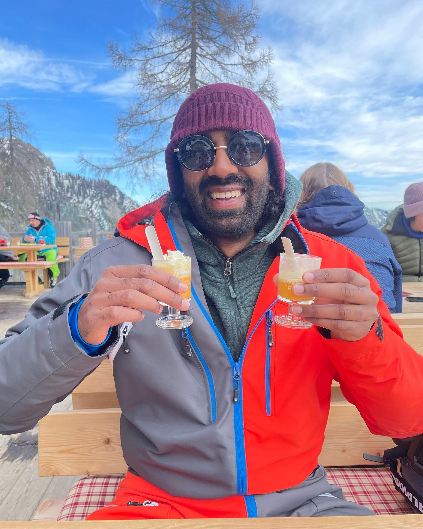 My complete utter joy when I get to try a new drink that showcases a region&rsquo;s culture. Going skiing for the first time in the Austrian Alps (perks of living in Europe), my friends @capecchilegal and @elianichols recommended that I try bombardin