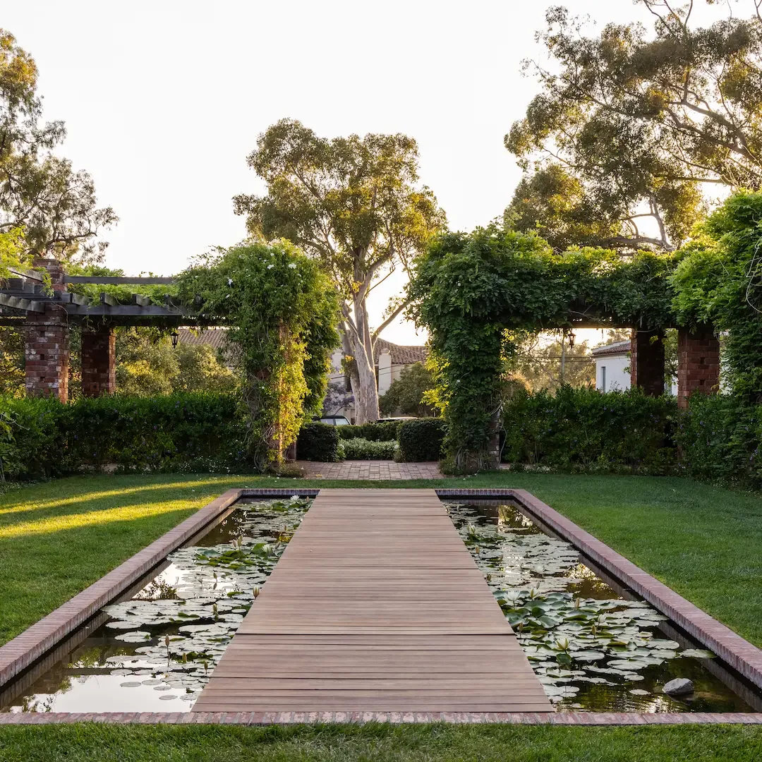 Grounds-13-Encanto-Large-©Mike Kelley.webp