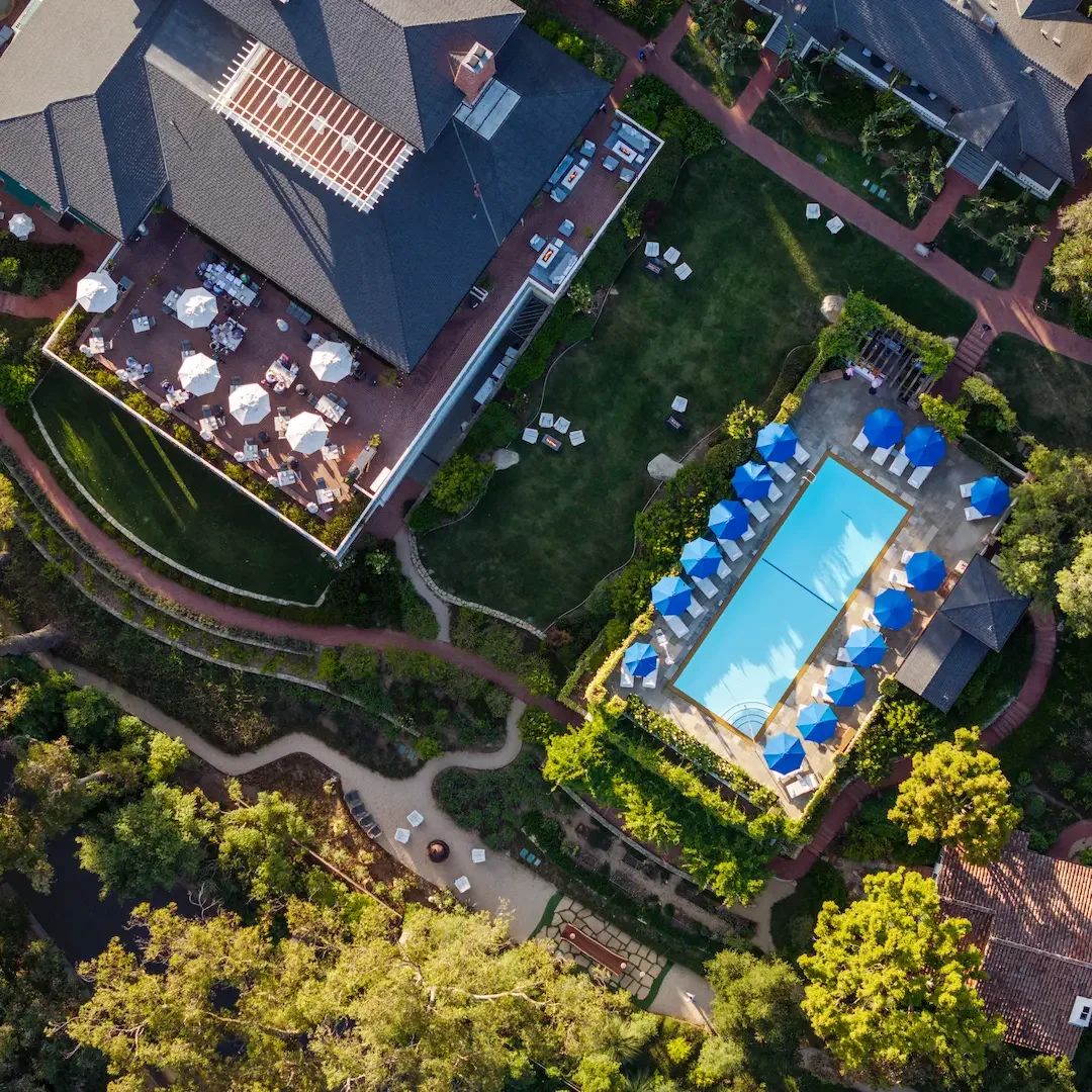 Grounds-35-Encanto-Large-©Mike Kelley.webp