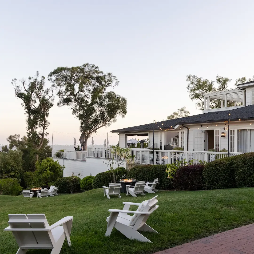 Grounds-53-Encanto-Large-©Mike Kelley.webp