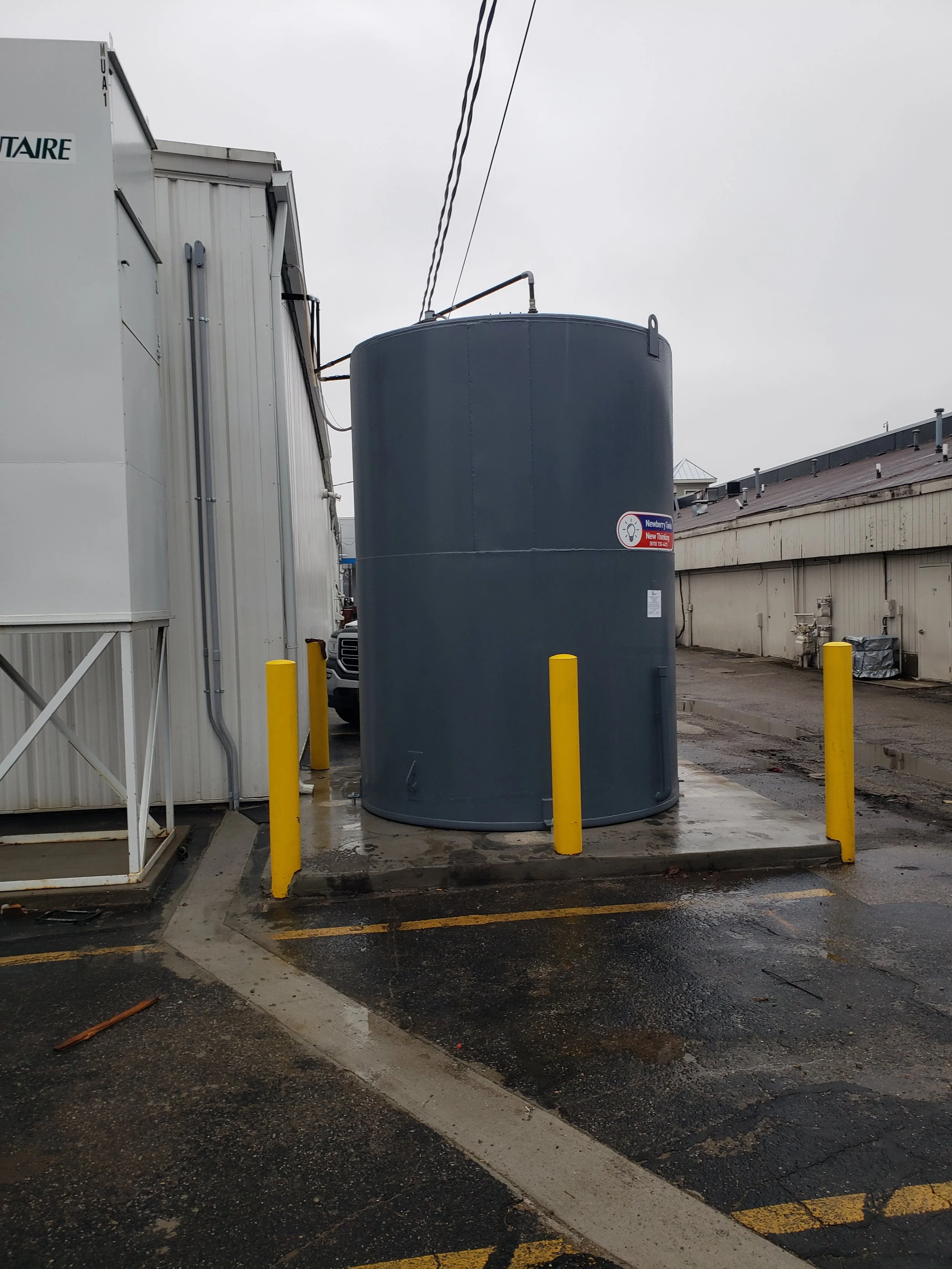 Exterior Oil Supply Tank