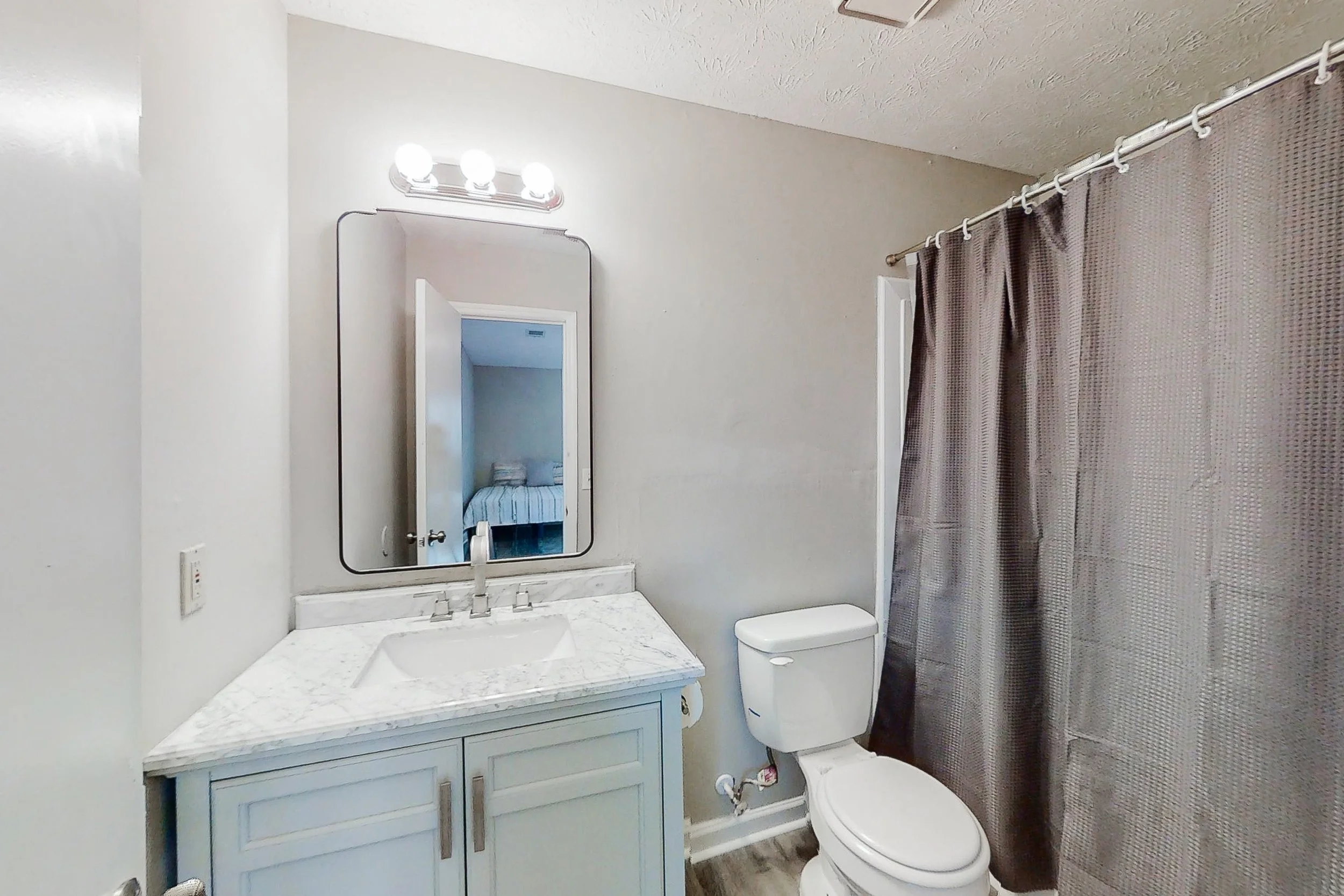 5381-Ridgemere-Ct-Room-1-3-En-Suite.jpg
