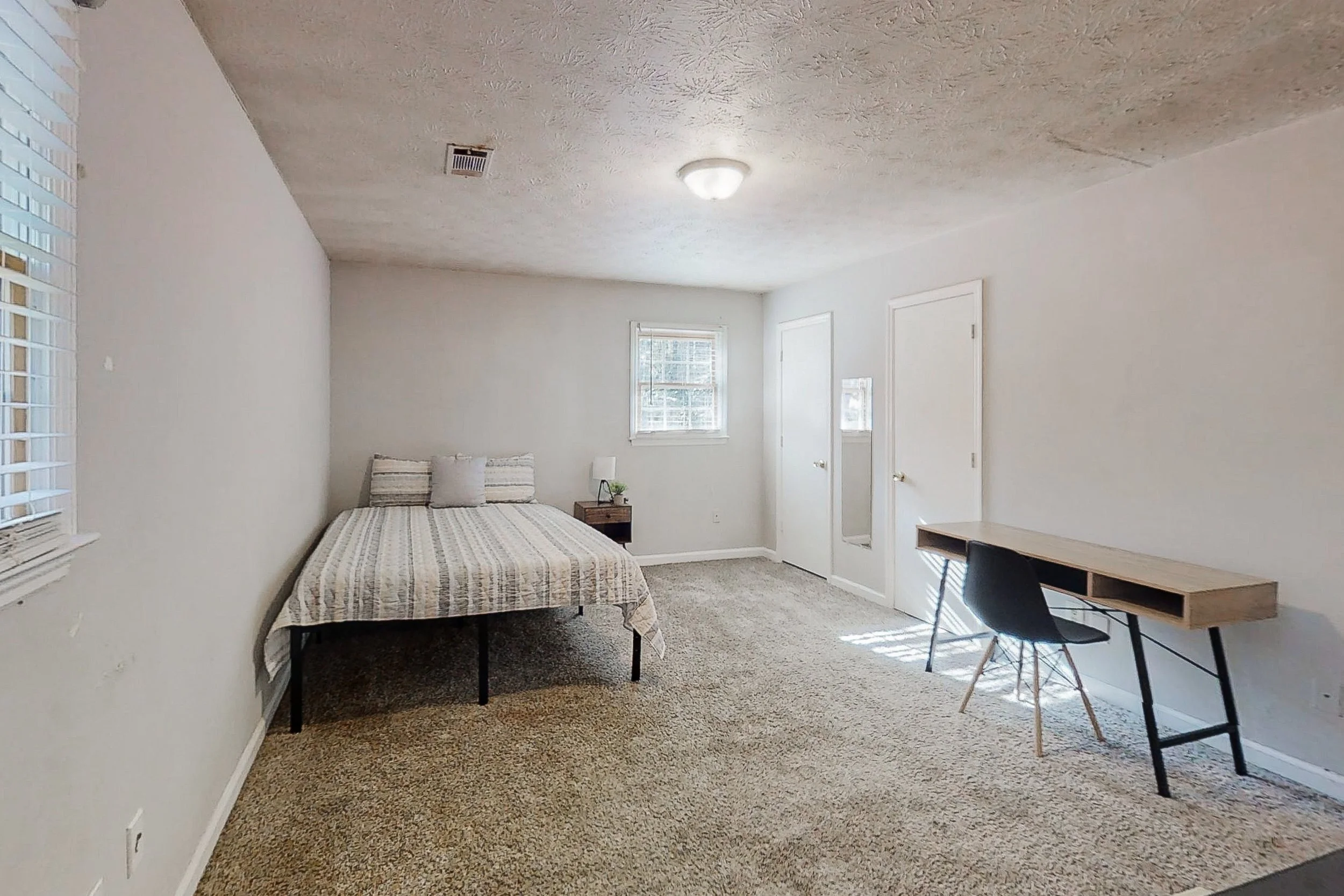 5383-Ridgemere-Ct-Room-1-3.jpg