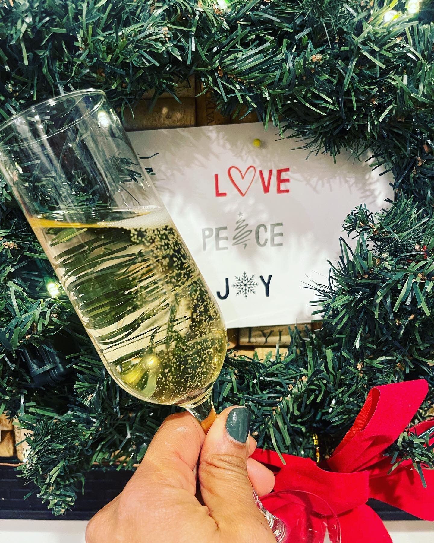 The chore of &ldquo;undecorating&rdquo; requires Champagne&hellip;. Happy Epiphany Sunday&hellip; 

May the JOY, LOVE, and PEACE of the holidays last for a few more weeks&hellip;. 🍾🎉

And cheers to everyone else who is taking down all that holiday 