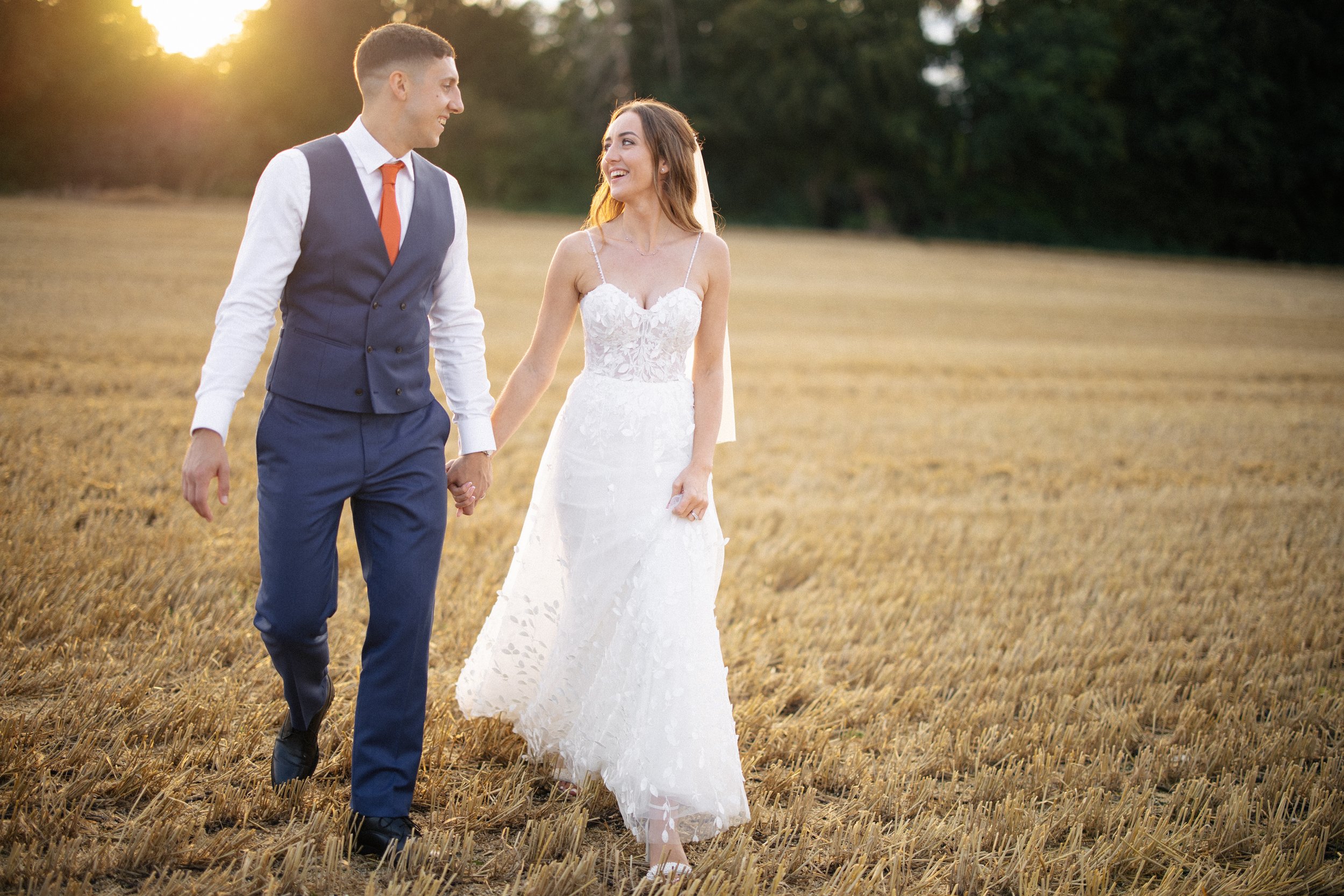 Hayley&Danny_Lains_Barn-52.jpg