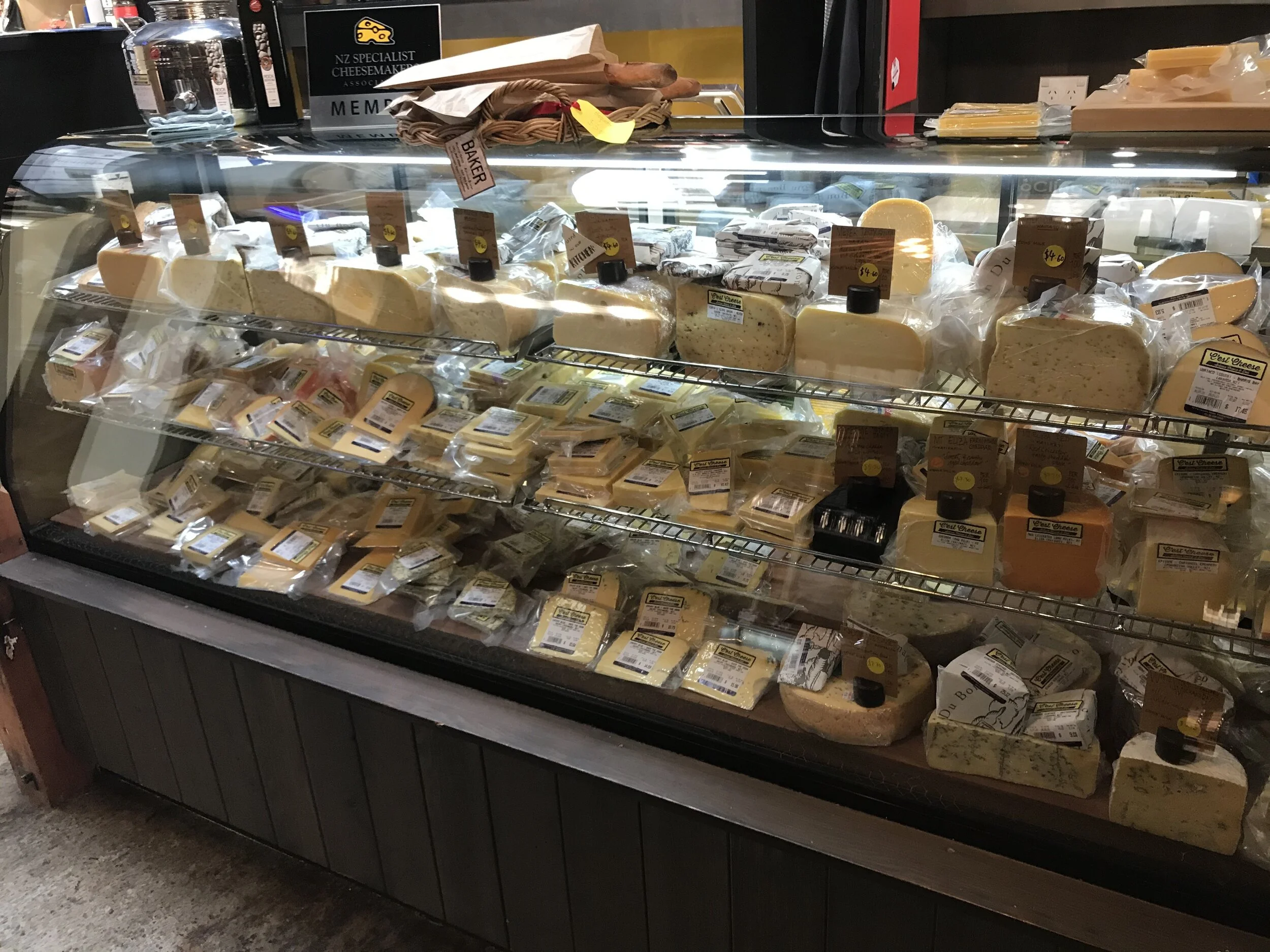 CELEBRATING TOP NZ CHEESE STORES