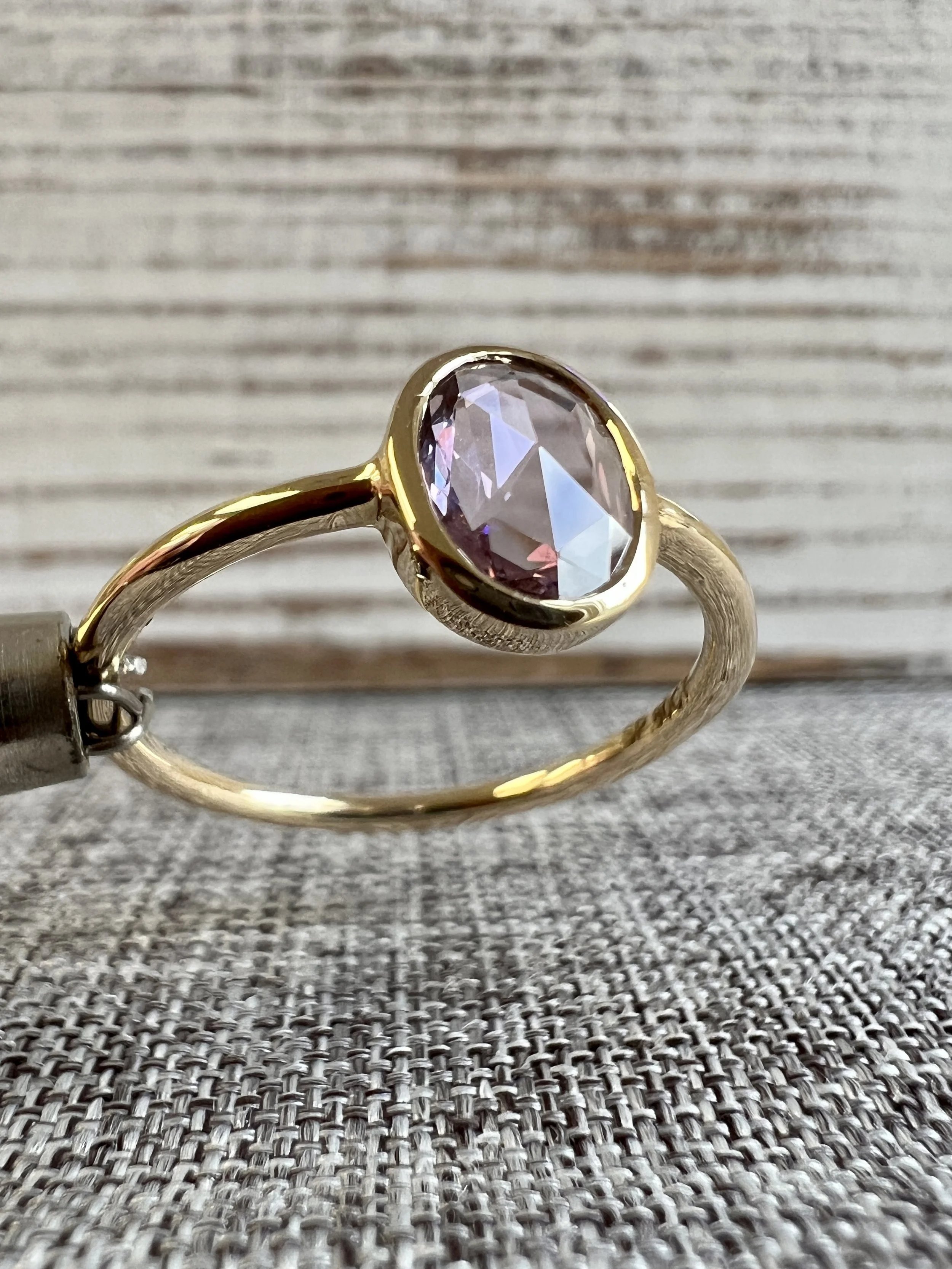 Rose 2025 cut oval