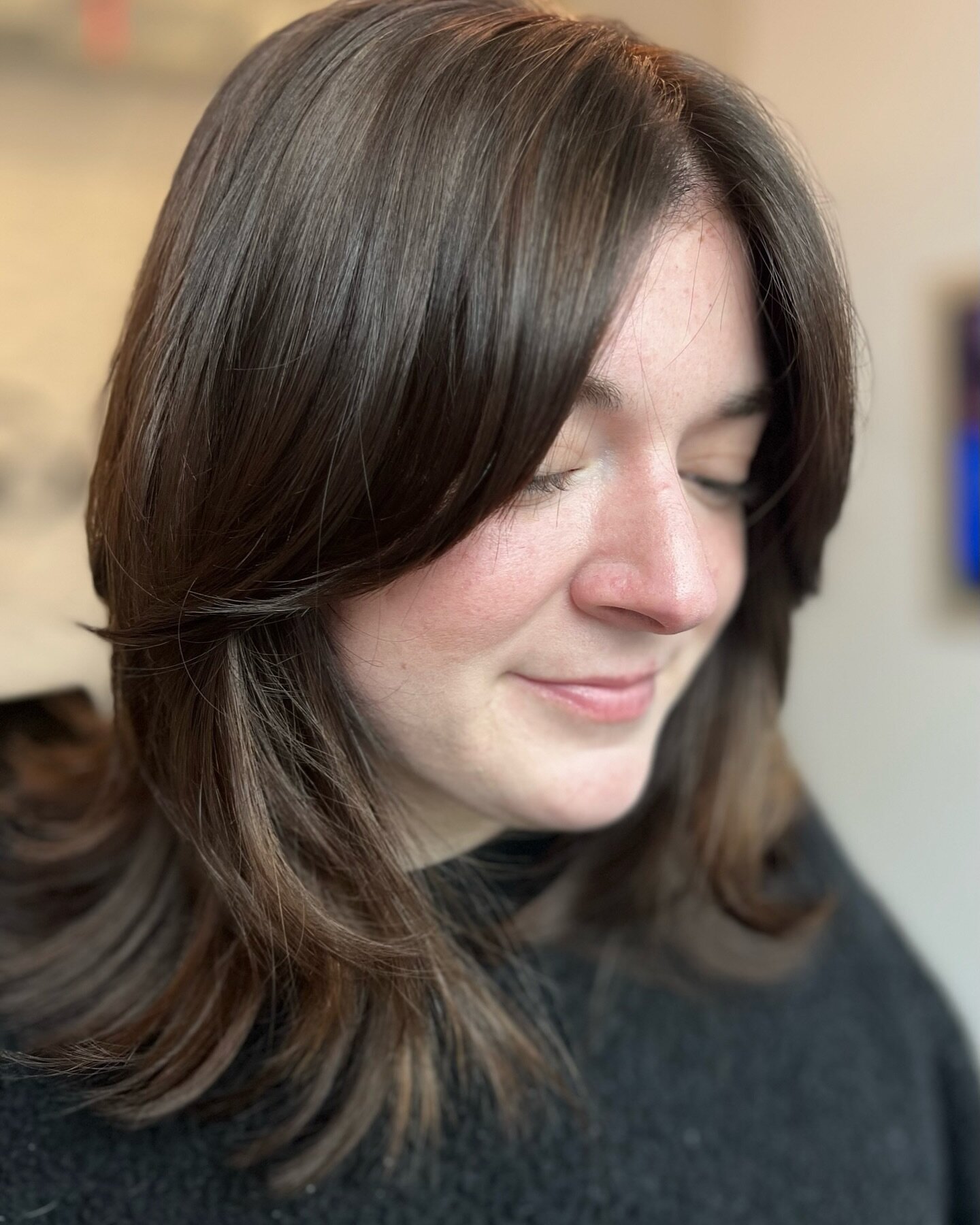 This one is allllllll about the dimension, which was achieved by layering a luxurious chocolate brunette over old copper highlights. Sometimes working with what ya got is the best way to get a stunning new look!

#hairinspo #hairinspiration #freshcol