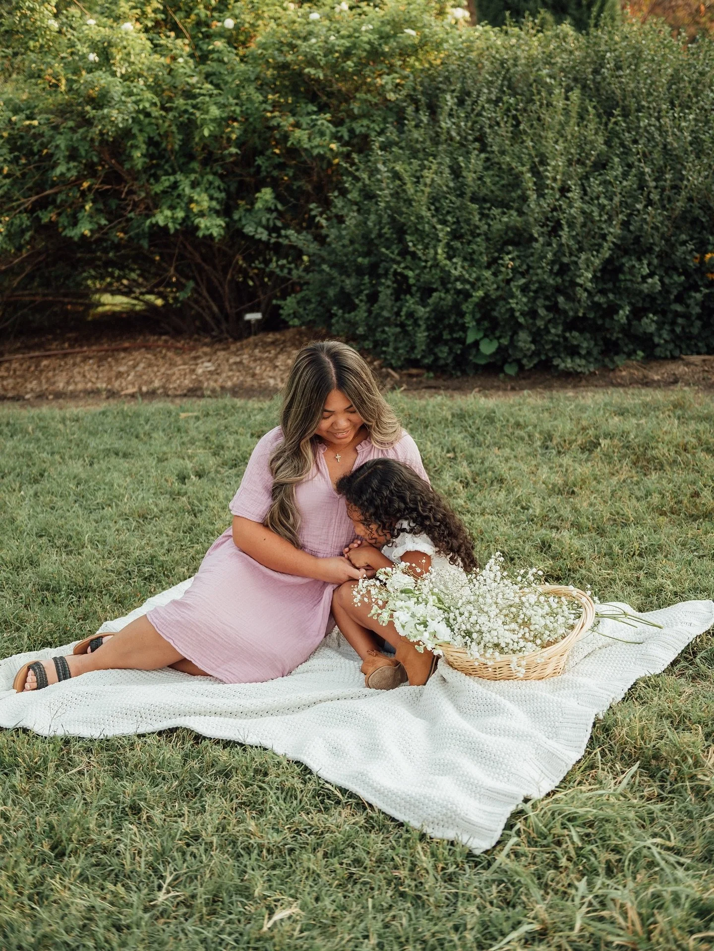 It&rsquo;s a special day for a special pair! Happy Birthday to a mother and daughter who share a bond that&rsquo;s truly special. I hope you both have a day as wonderful as you are. 🤍

#jhoanthompsonphotography #kcphotographer #nikonweddingphotograp