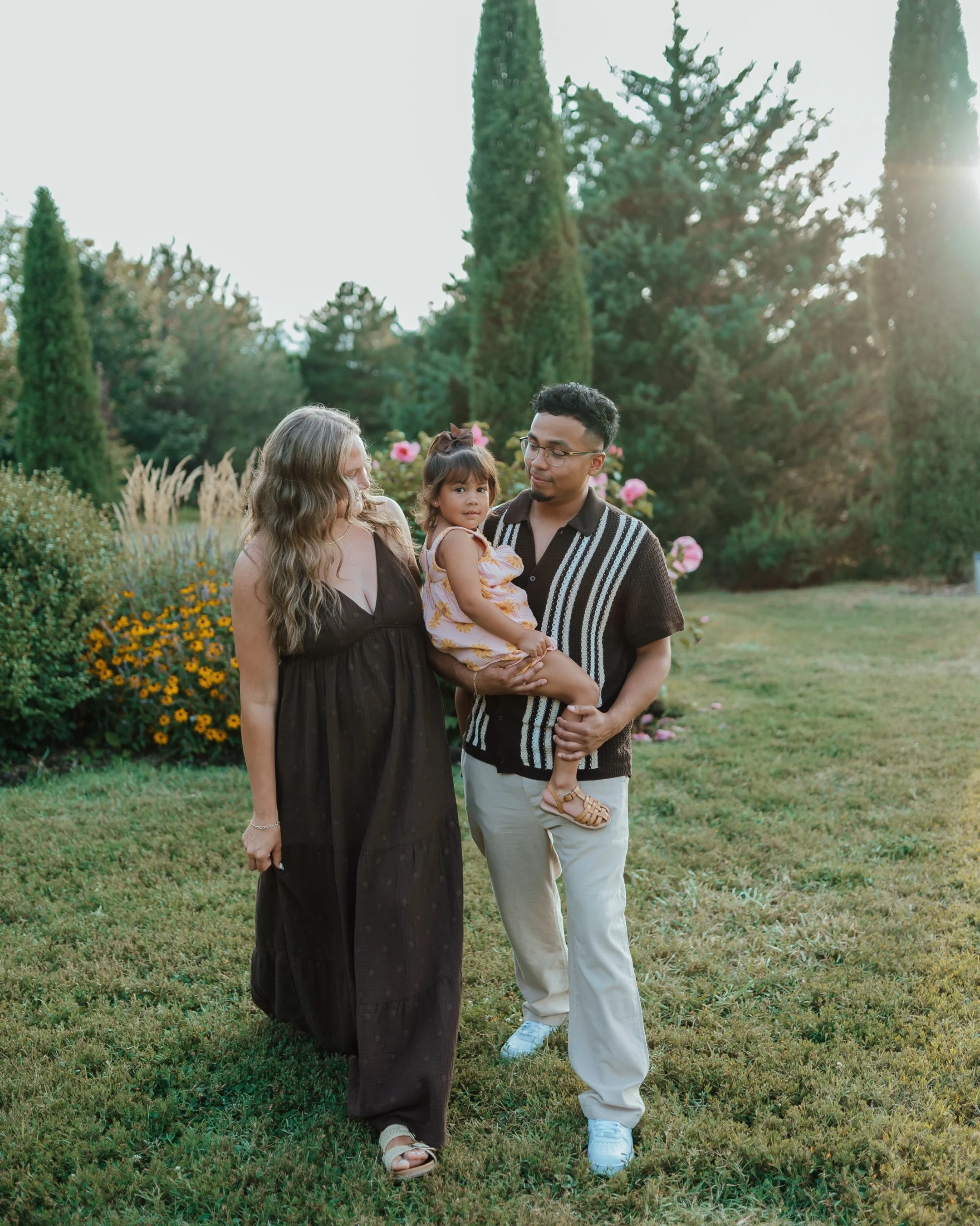 The sweetest summertime family session has my heart. 🤎