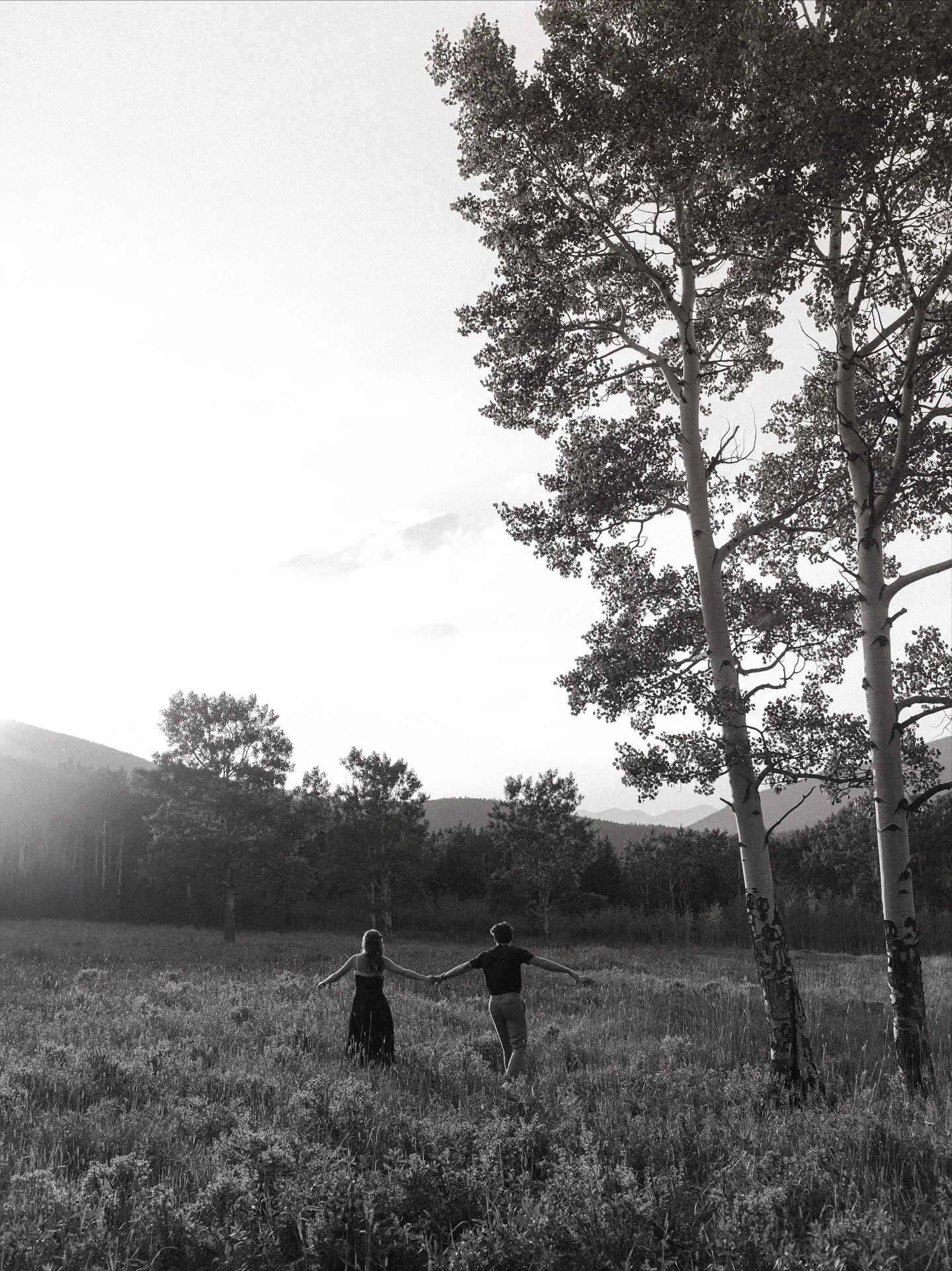 In honor of these two tying the knot tomorrow, I&rsquo;m FINALLY sharing their some of their sweet engagement photos!!! I AM TOO EXCITED🥂

-
#coloradoweddingphotographer #coloradoengagementphotographer #momentsovermountains #candidphotography #engag
