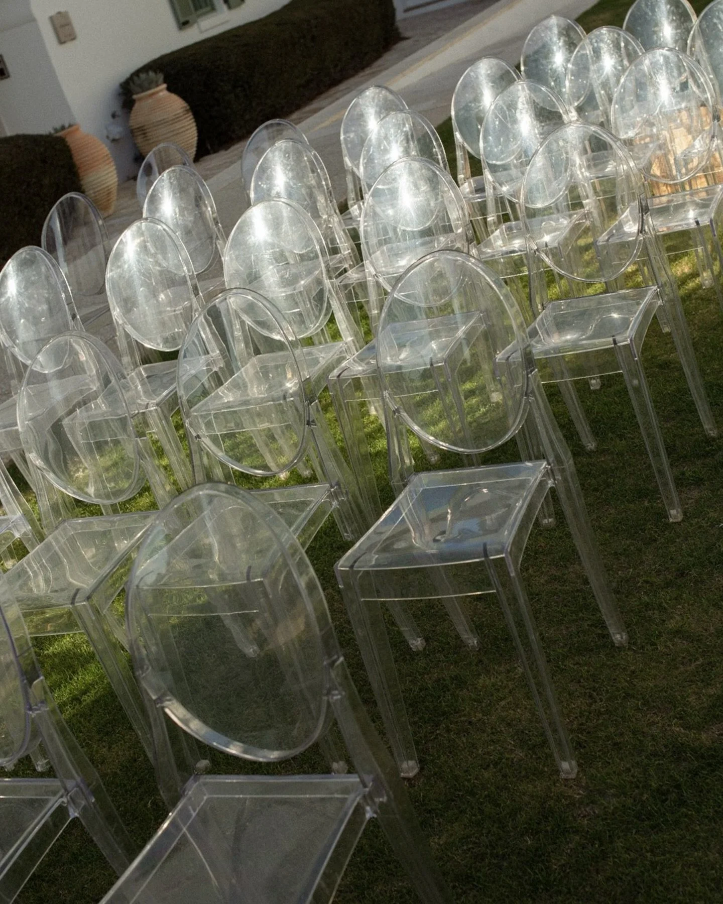 Ceremony details that I still can&rsquo;t help but obsess over🤤 what is it about clear chairs??

-
-
-
-
-
-
-
-
#ceremonydetails #floridaweddingphotographer #alysbeachwedding #30aweddingphotographer #destinationweddingphotographer

Second shot for 