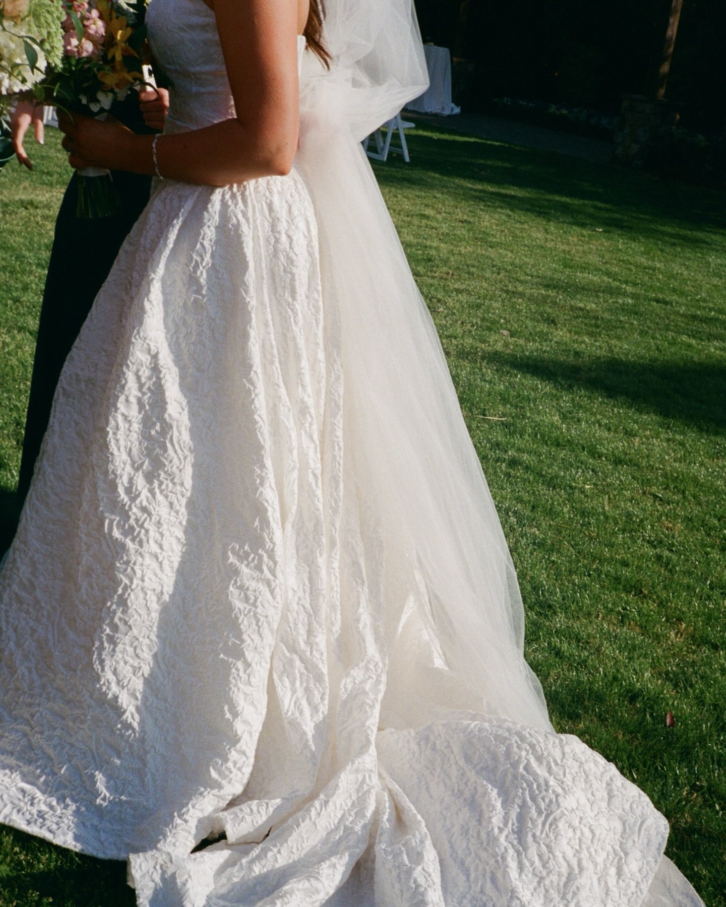 A little mix of digital and film to show you how good it is to know the Kings✨

Who would&rsquo;ve thought back in 2016 when @ethan_a_king walked up to a bunch of us college girls to introduce himself that ten years later I&rsquo;d be the one getting