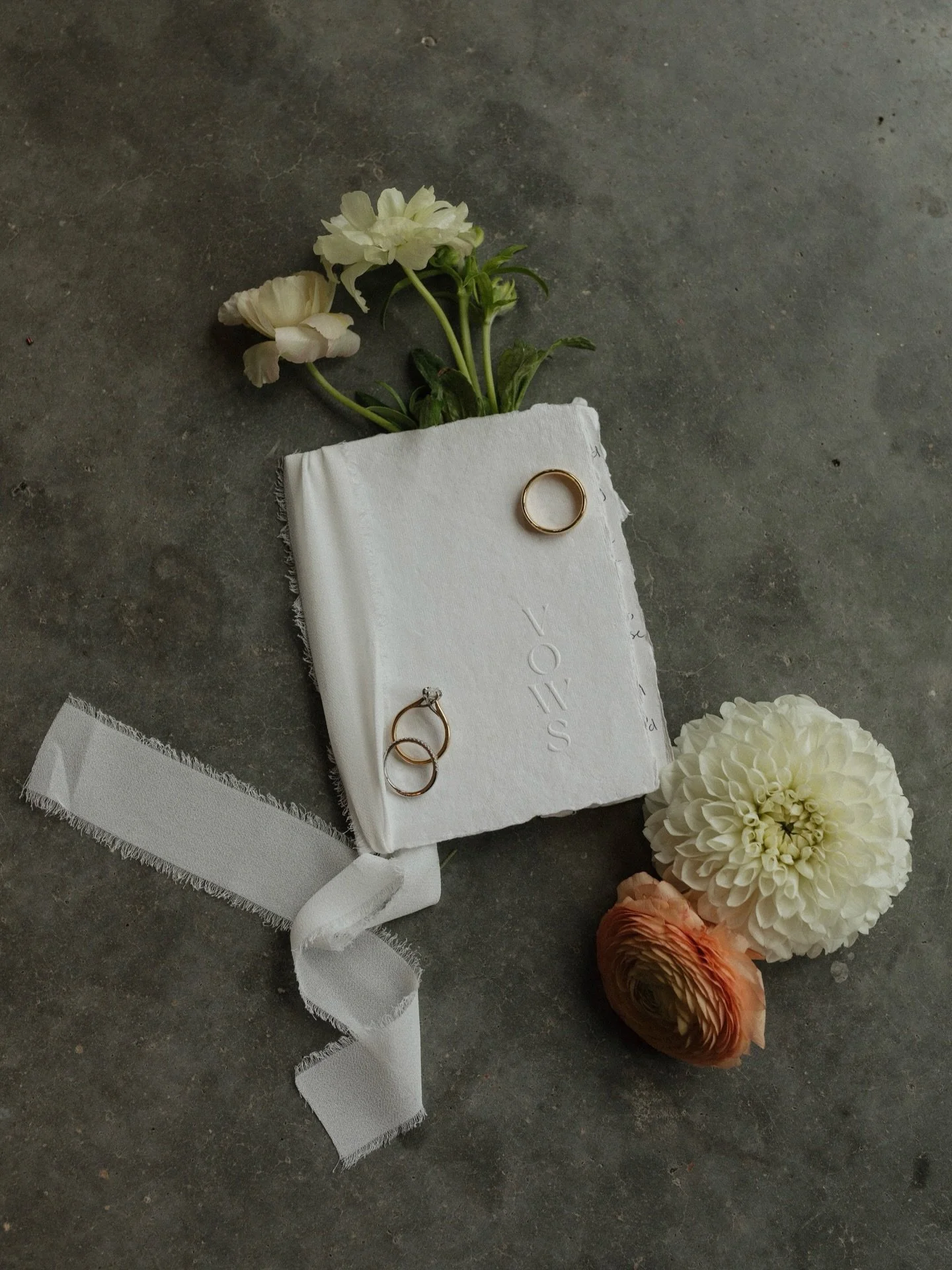 Wedding details hallelujah🕊️🫶🏼

-
-
-
-

Vendors -
Venue: @northstargatherings 
Photo: @jordananne.photo 
Video: @sydneytaylorphoto 
Planner: @hannahkathryneventco 
Catering: @mountain_crust 
Makeup: @mayrafuentes_ 
Hair: @ecbridalglow 
Florals: @