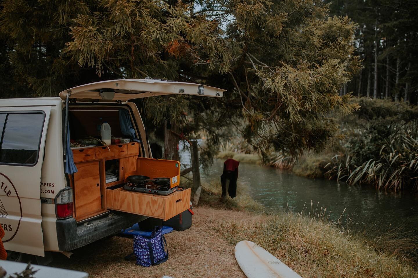 Idyllic little spot by the stream @opouterecoastalcamping .
.
.
.
.

📸 @amysmagiclife 
#vanlife #campervan #homeiswhereyouparkit #travel #roadtrip #vanlifediaries #camper #camping #van #adventure #vanlifers #camperlife #homeonwheels #nature #wanderl