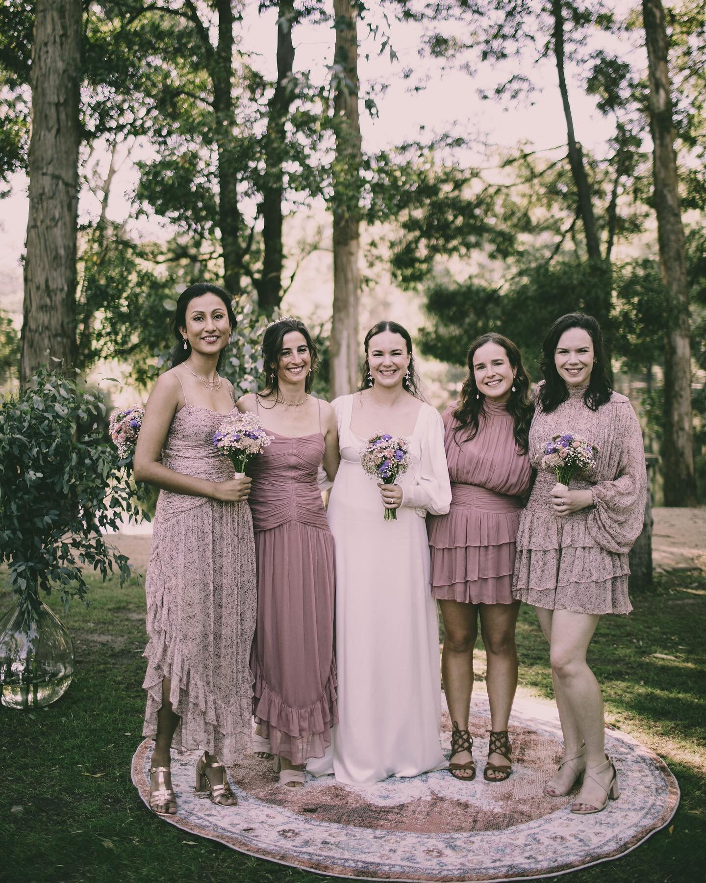Nadia and her lovely bridesmaids. Thanks to all these beautiful beings for their kind support and assistance on the beautiful wedding day.