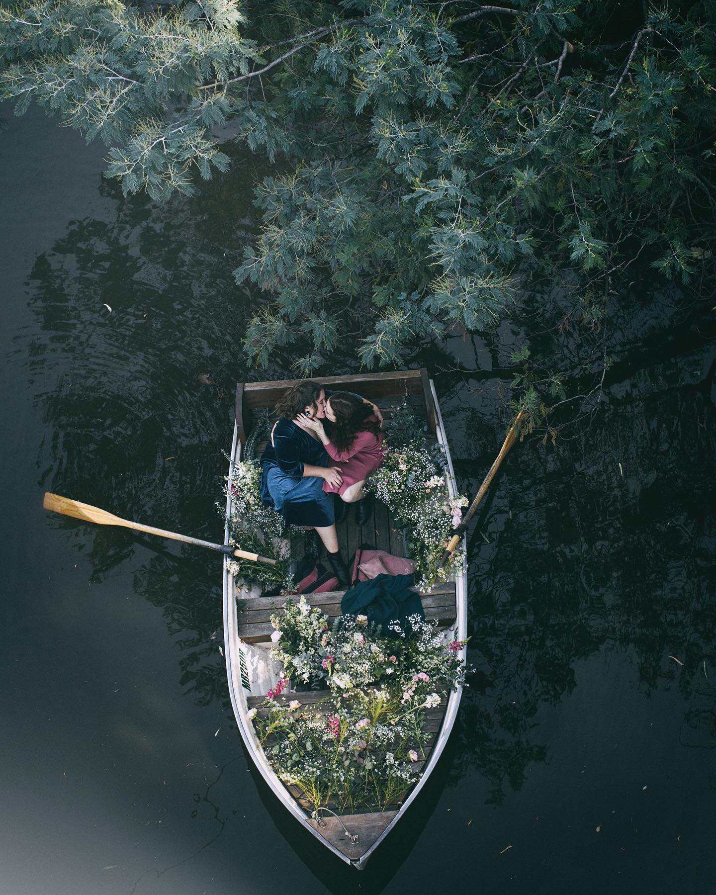 A heartwarming engagement proposal from grace to her love Kate. Grace arranged for the boat to be decorated with flowers from their fav flower market that they both love visiting, she took Kate out the day before to get their nails done in the pretex