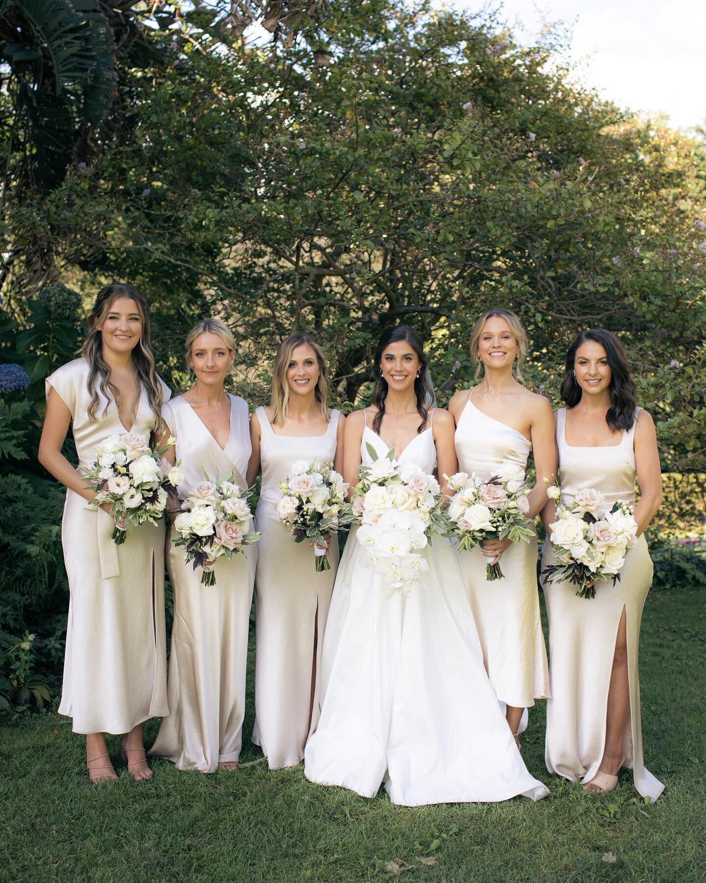 Rhyl with her beautiful bridesmaids at the Royal Botanical Gardens moments before the wedding ceremony in one of its lush gardens overlooking the Melbourne skyline&hellip;

.
.
.
.
.

#macedonrangesweddingphotographer
#warrnamboolweddingphotographer
