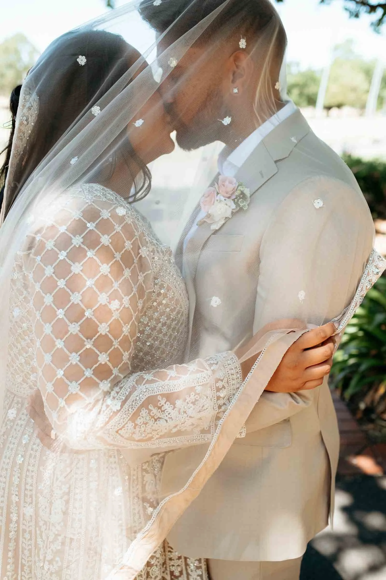 BOX HILL GARDEN WEDDING- DIV + JAS