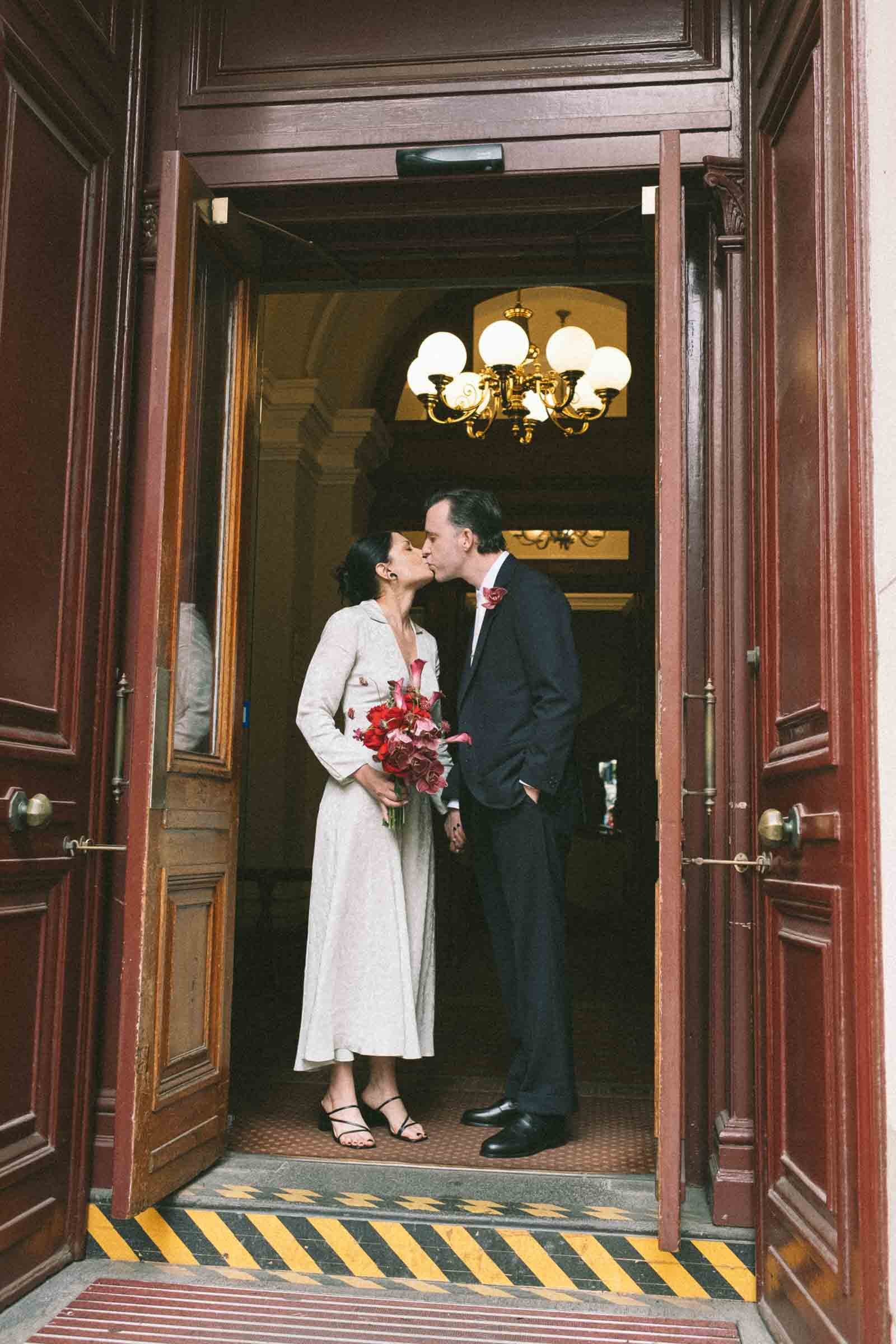 MELBOURNE_ELOPEMENT_PHOTOGRAPHY-34.jpg
