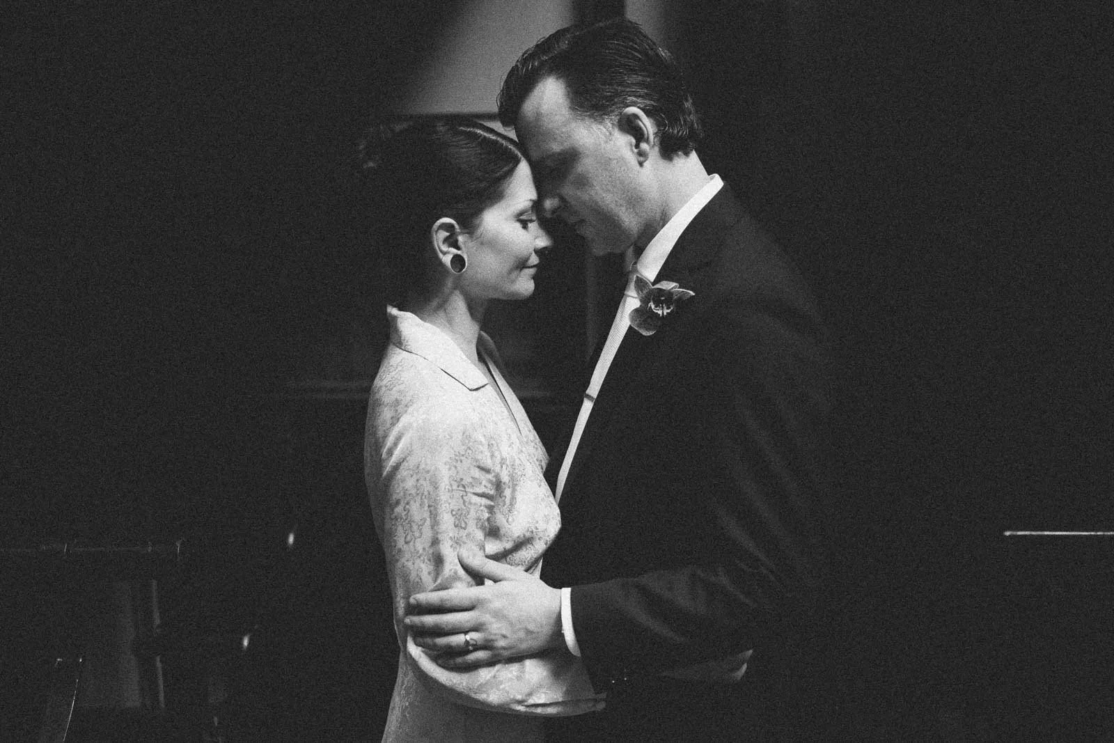 MELBOURNE_ELOPEMENT_PHOTOGRAPHY-112.jpg