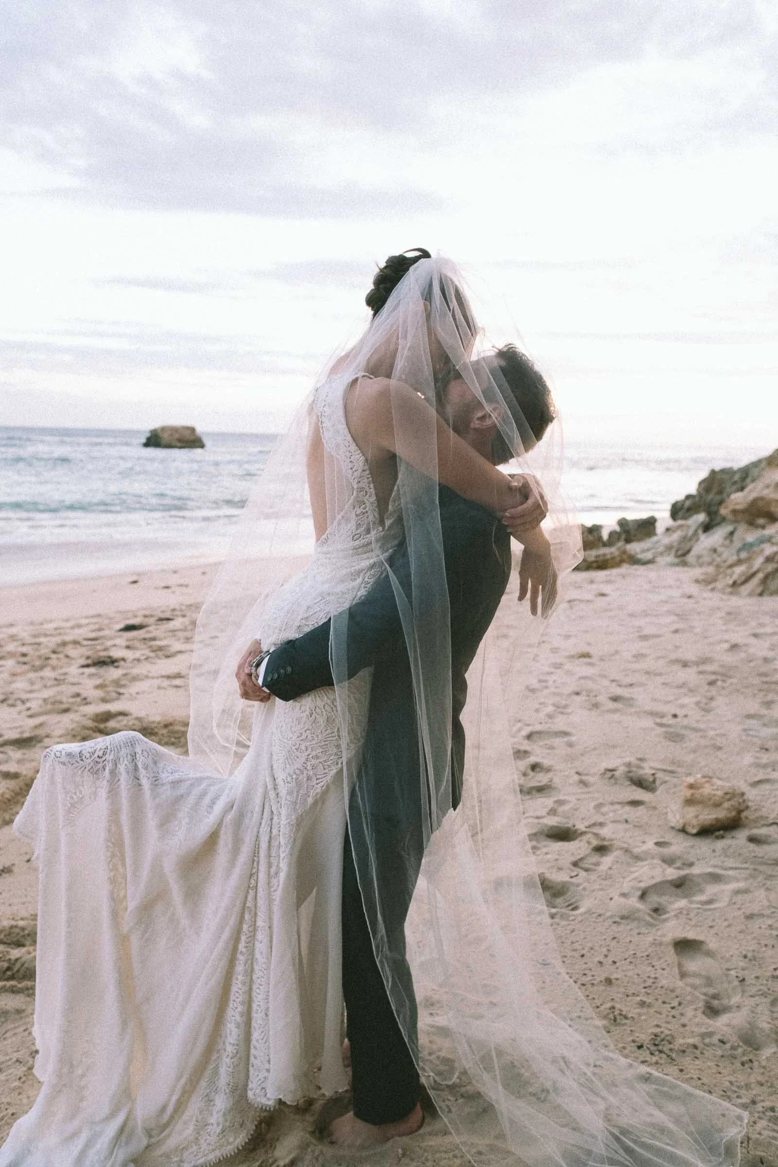 MORNINGTON_PENINSULA_WEDDING-179.jpg