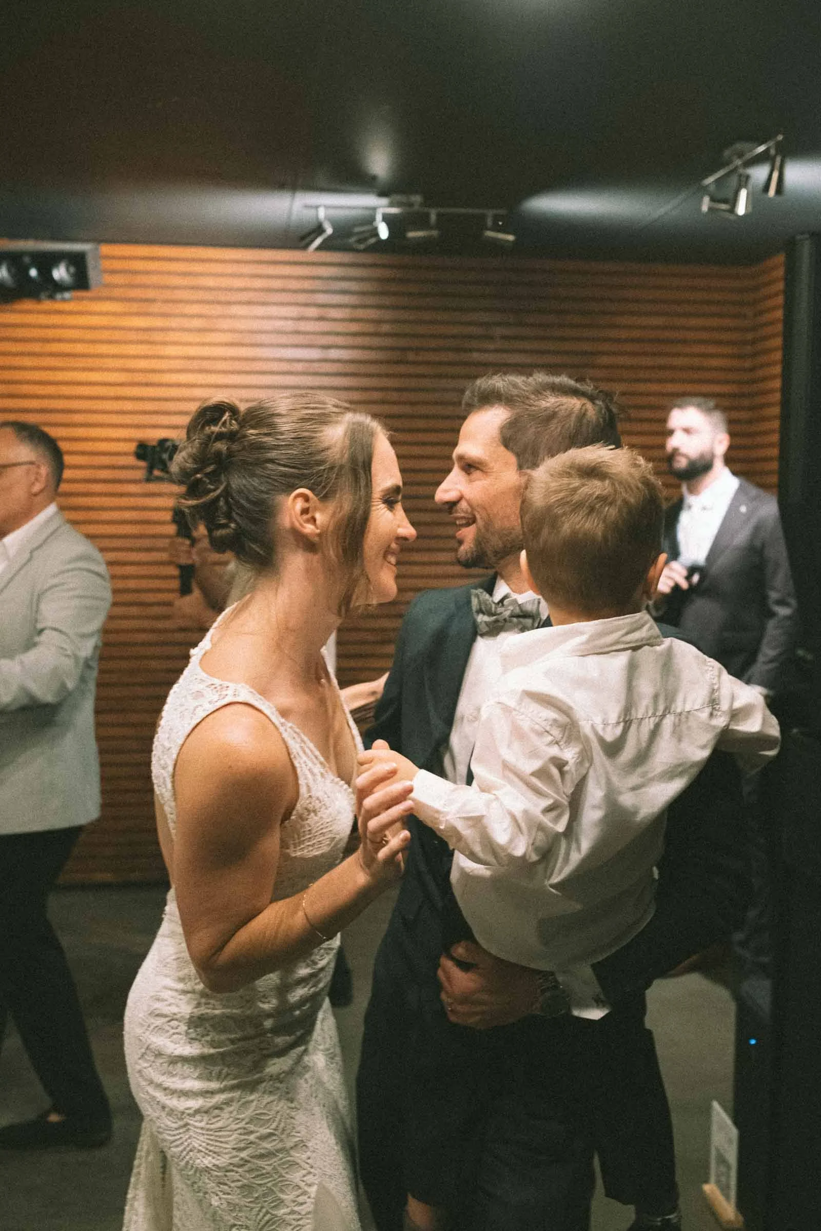 MORNINGTON_PENINSULA_WEDDING-220.jpg