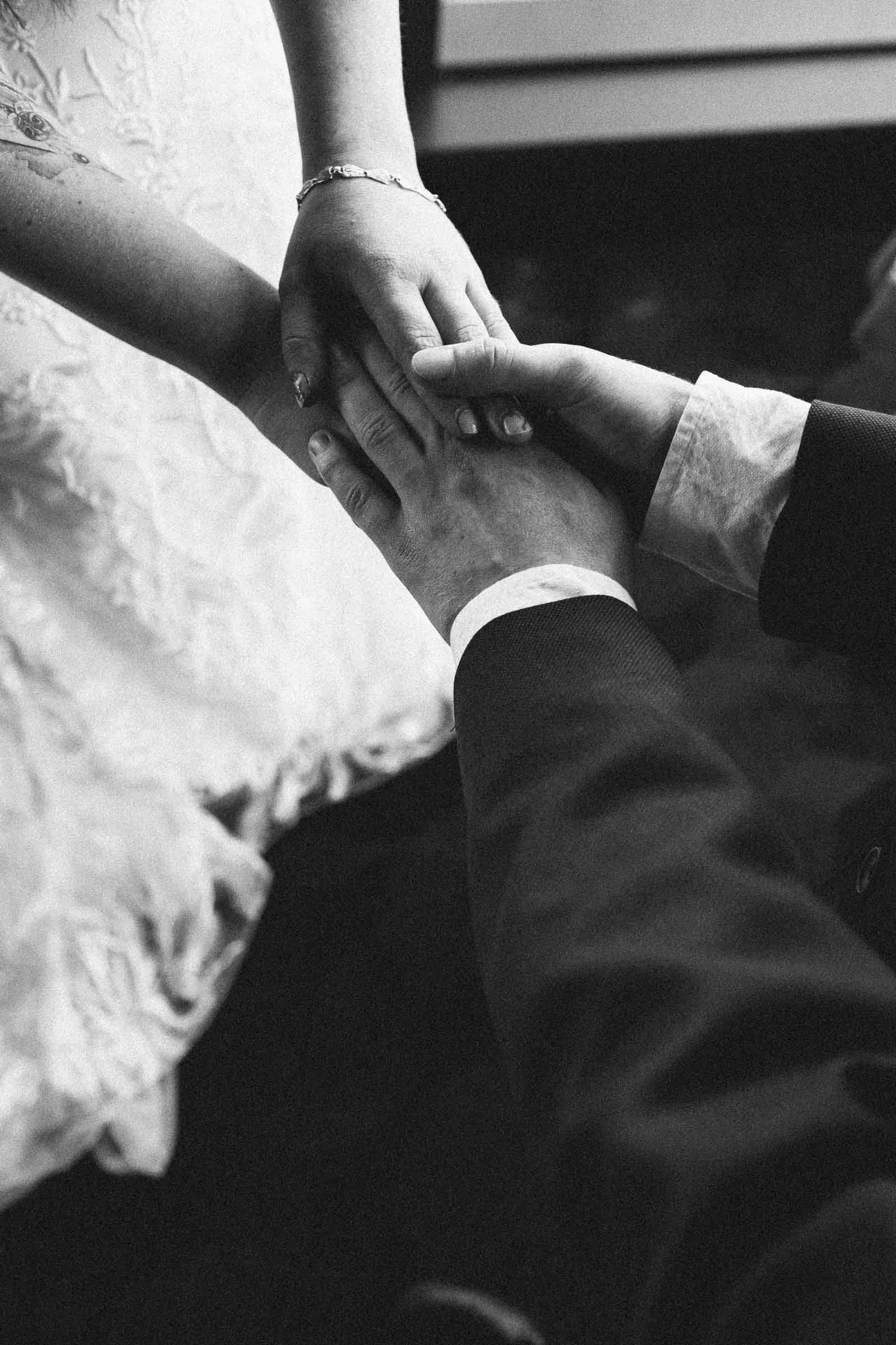 MELBOURNE_ELOPEMENT_PHOTOGRAPHY-21.jpg