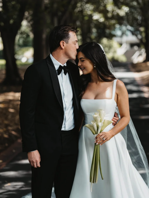 TREASURY GARDEN ELOPEMENT | LAUREN + ROB